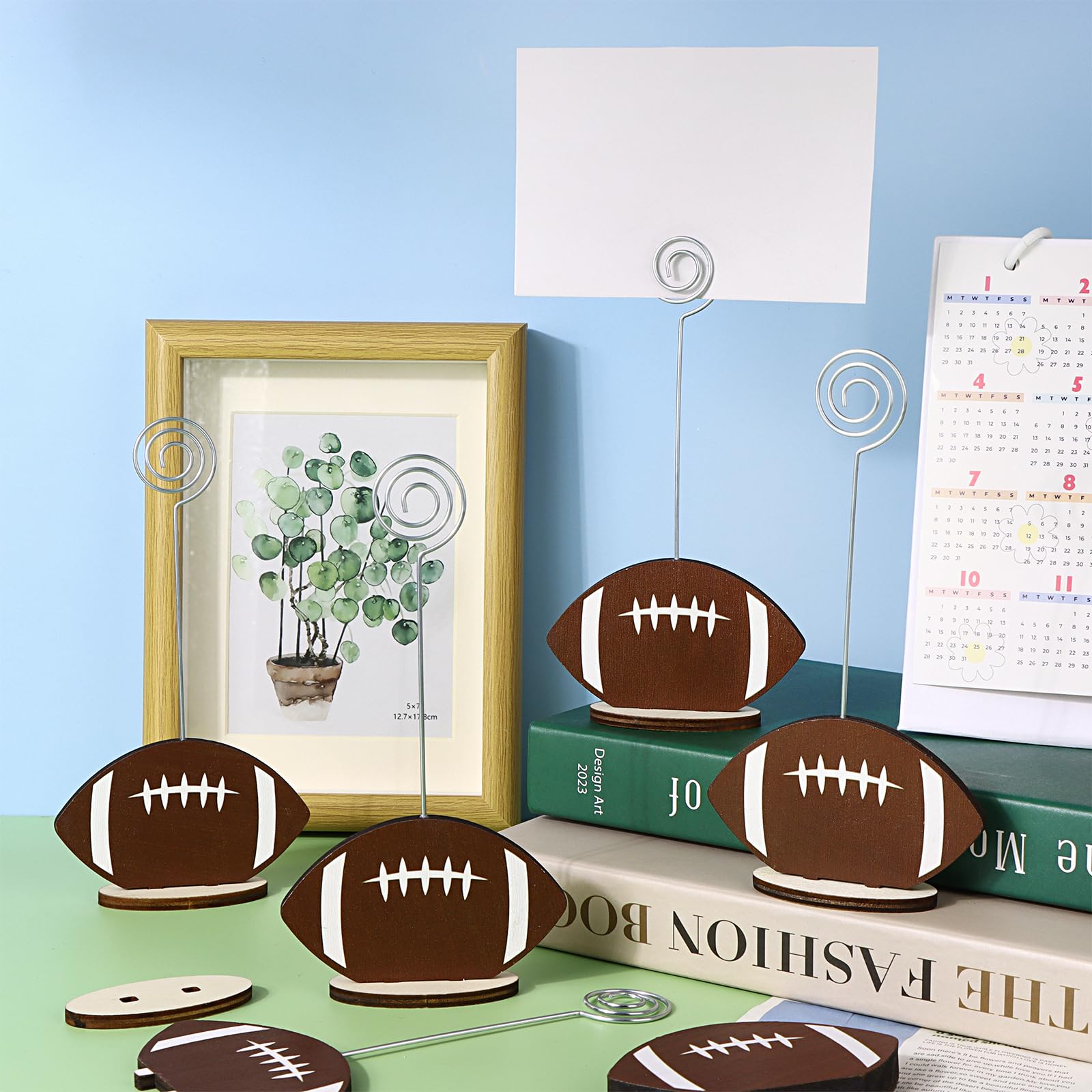 24 clips redondos de resina con base de pelota deportiva, soporte para números de mesa con forma de fútbol, soporte para fotos, soporte de notas de mesa, para fotos, menú, decoración de fiesta