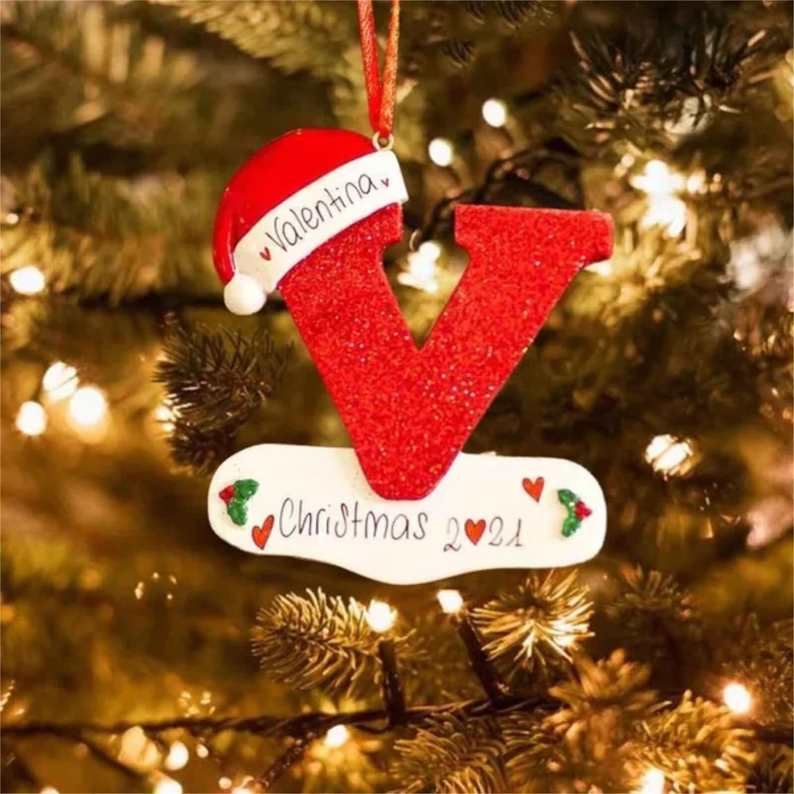 Ornamenti natalizi con iniziale rossa, decorazioni natalizie per | albero, ornamenti in legno con ciondolo a forma di lettera con cappello , 26 lettere decorazione per albero di Natale,