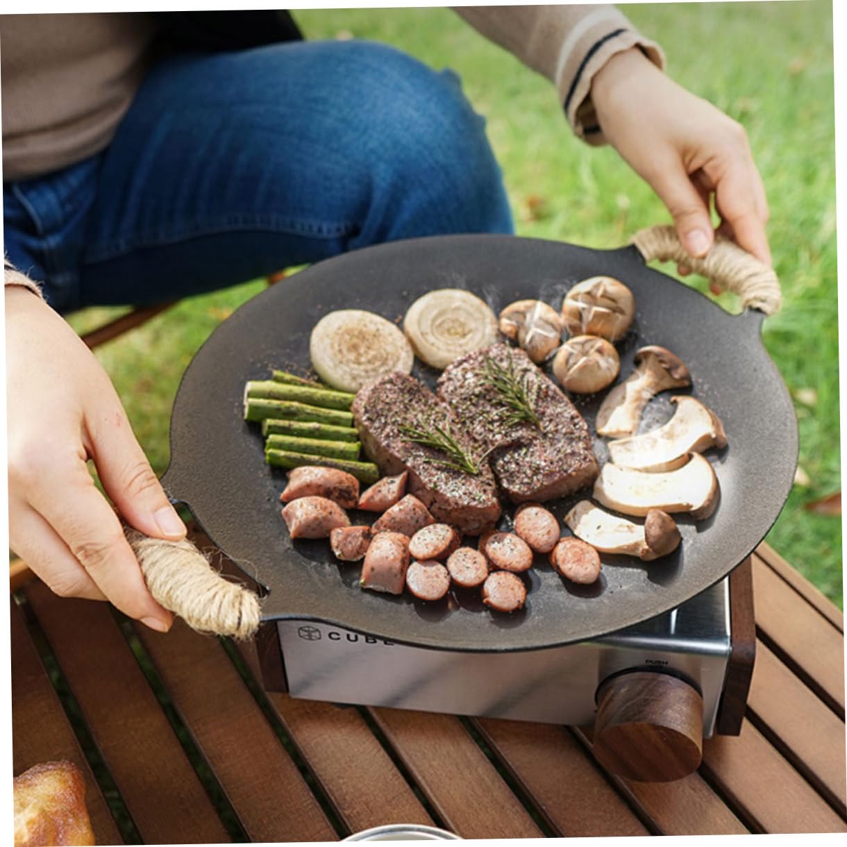 Padella Grill in Ferro per Barbecue da Esterno e Campeggio, Bordi Lisci e Arrotondati, Versatile per Carne e Verdure in Famiglia o Ristorante