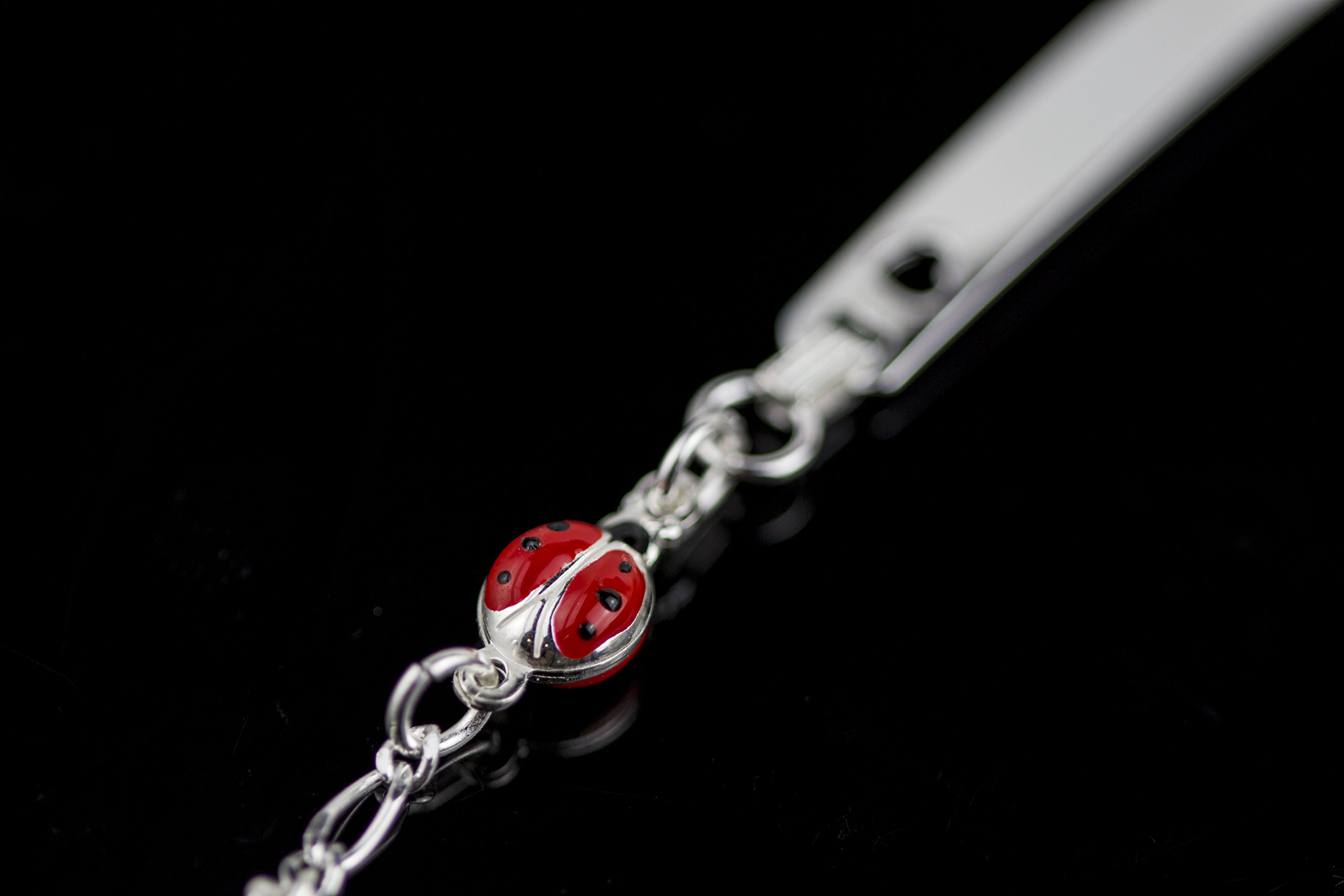 Aka Gioielli® - Pulsera Placa Identificativa con Nombre Plata de Ley 925 con Mariquita Esmaltada, Regalos Bautizo y Comunión para Niña y Bebé