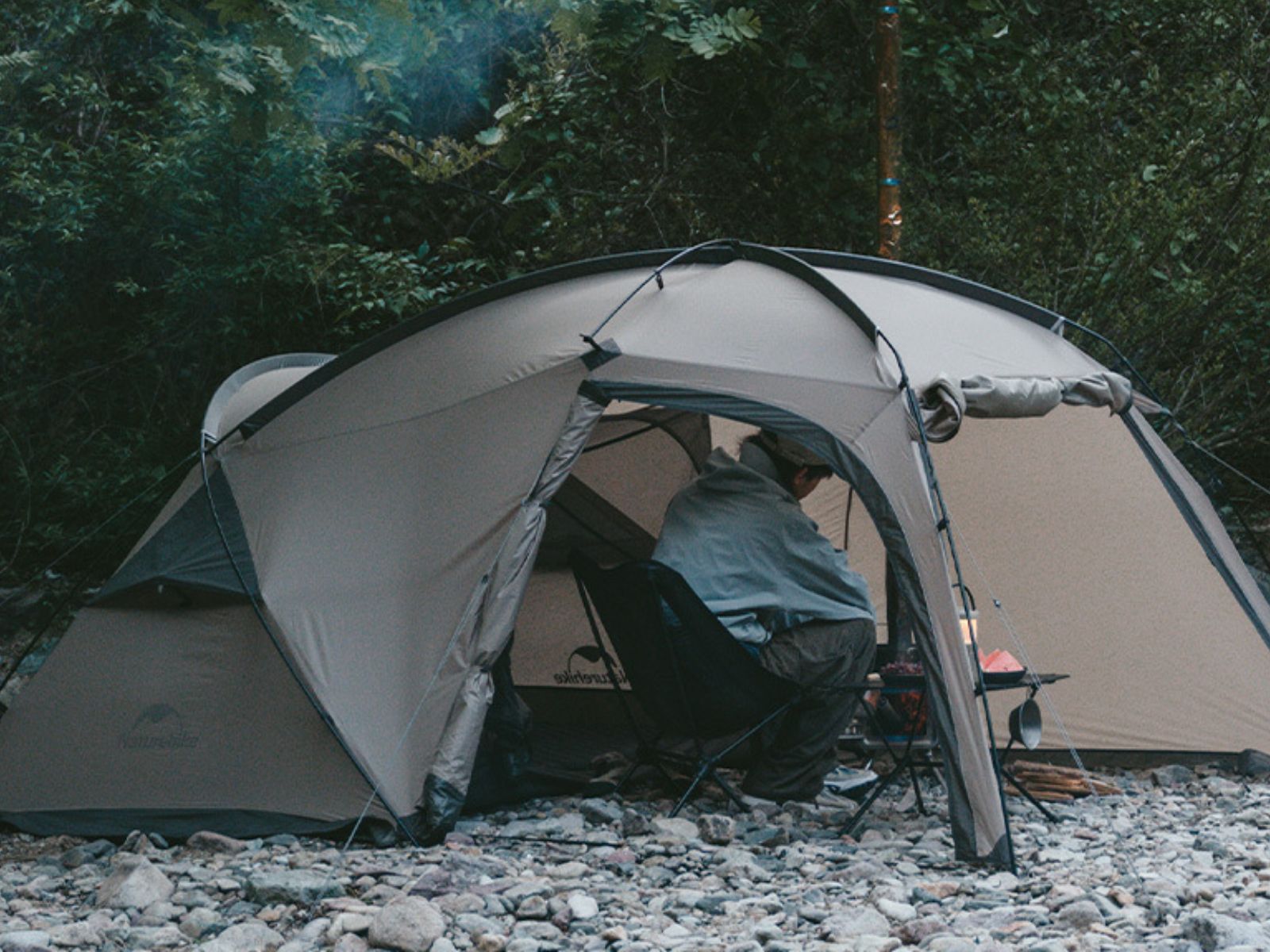 Amazon.co.jp: Naturehike ツールームテント 煙突穴付き 7.5㎡/15㎡ 前
