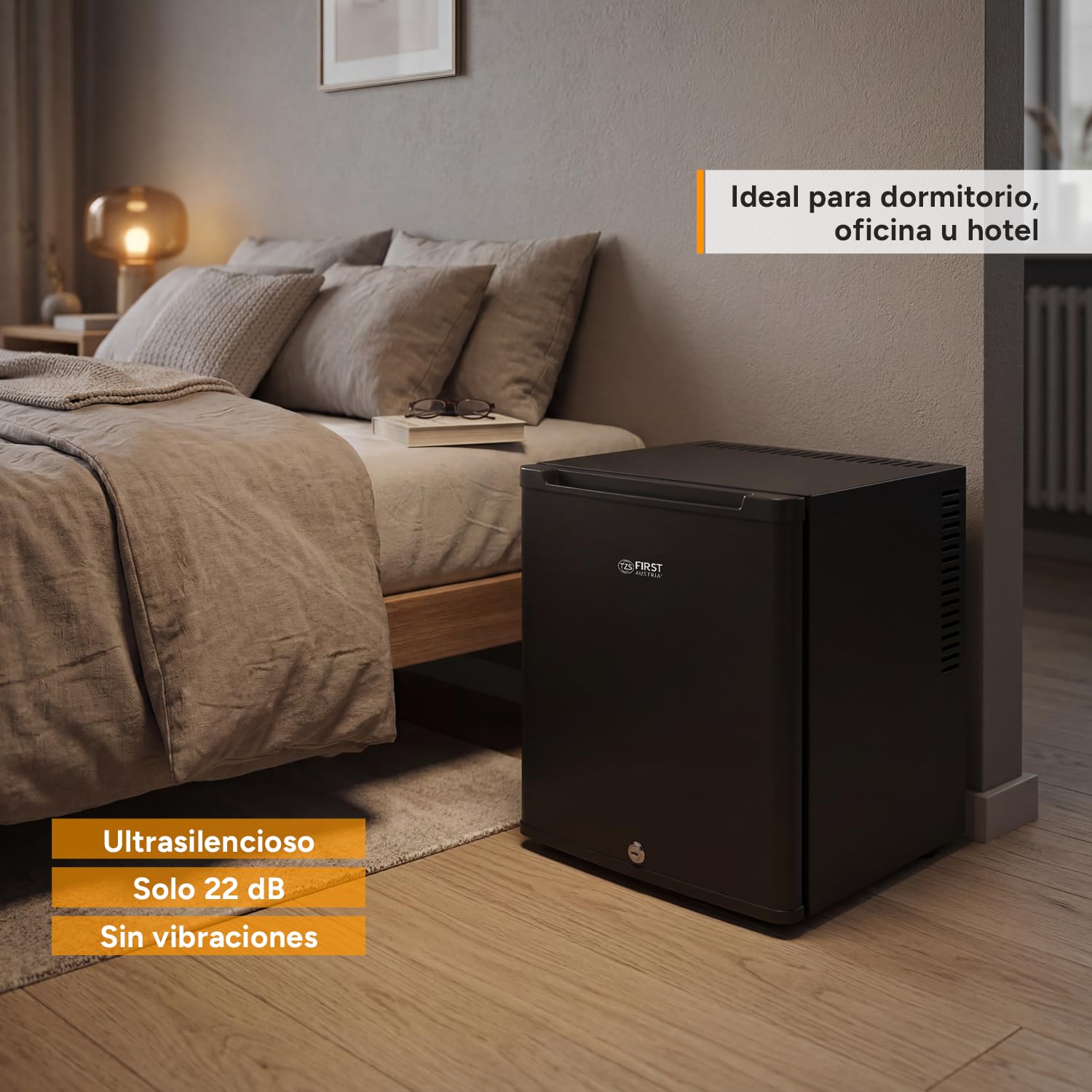 TZS First Austria - Mini Frigorífico 30L completamente silencioso - Pequeño Minifrigo con puerta reversible y luz interior - Minibar para camping, oficina, dormitorio y hotel - Negro mate