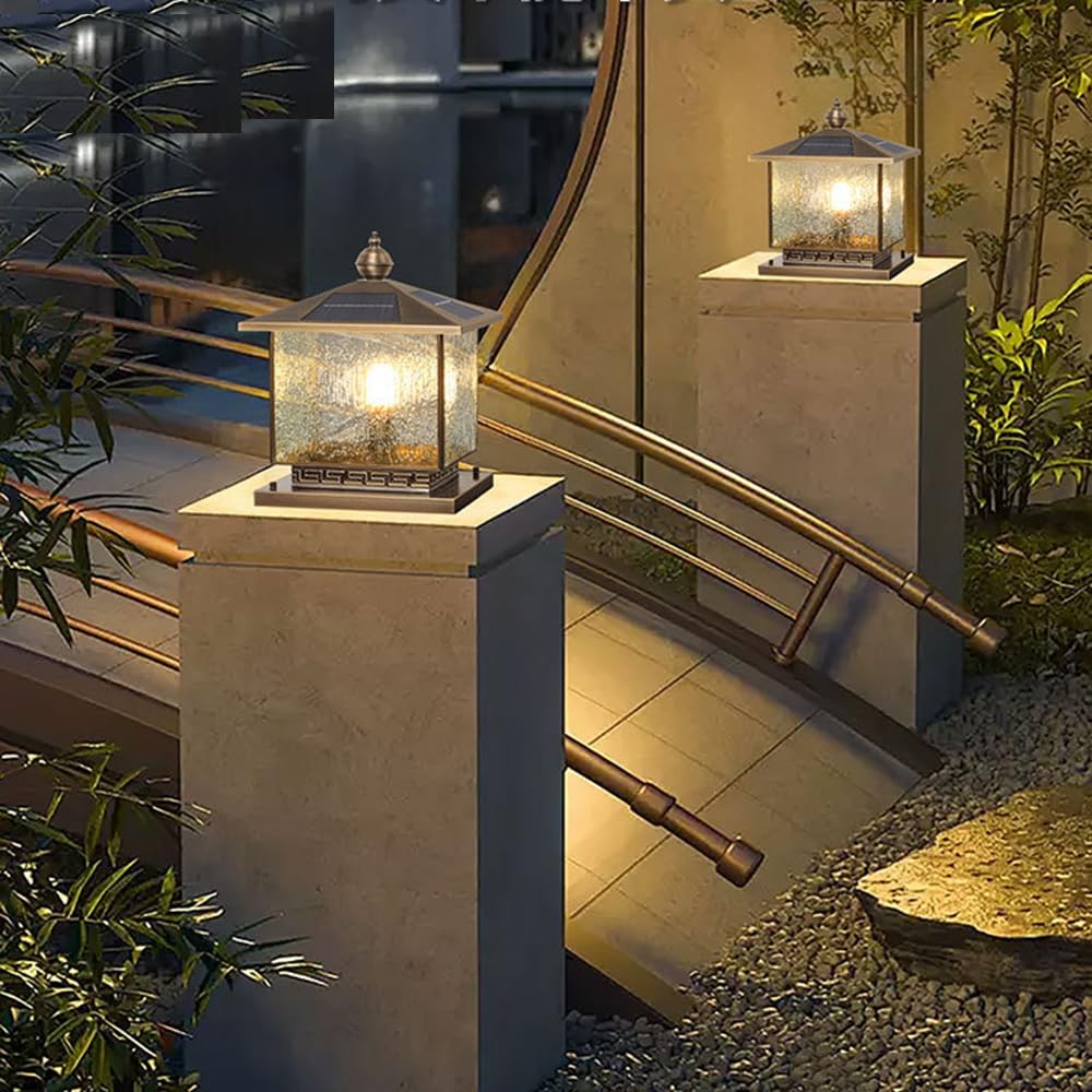 Lampa do słupka do drzwi willi z automatycznym włączaniem/wyłączaniem lampa kolumnowa pełna miedziana energia słoneczna lampa słupowa rustykalna latarnia w stylu vintage z kloszem
