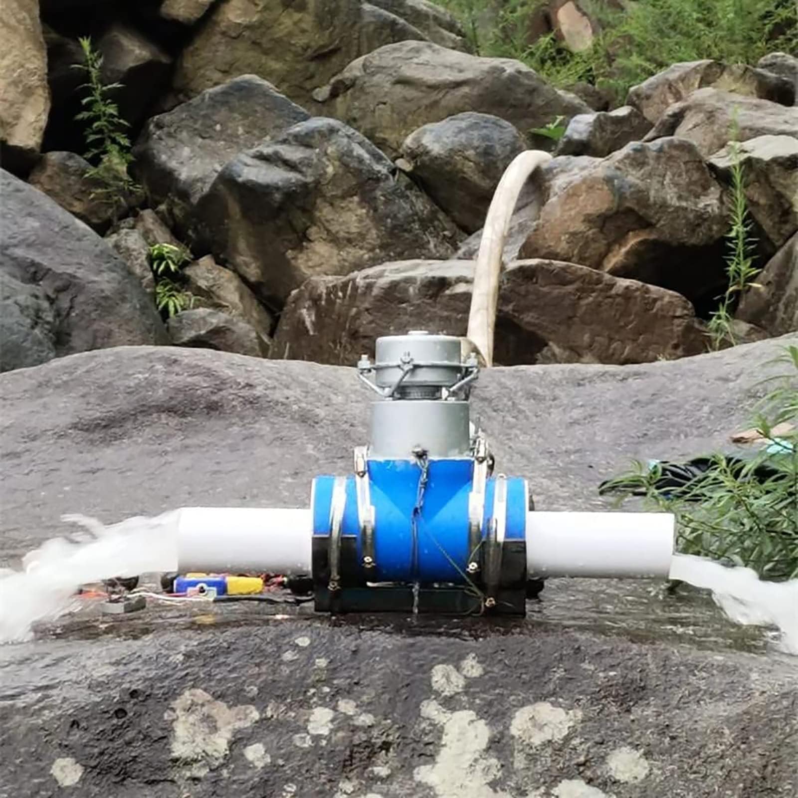 Generatore idroelettrico orizzontale 1000 W 220 V AC Uscita 114 mm Presa bassa bassa Micro Hydro Power Turbina per flussi Fiume Off Grid