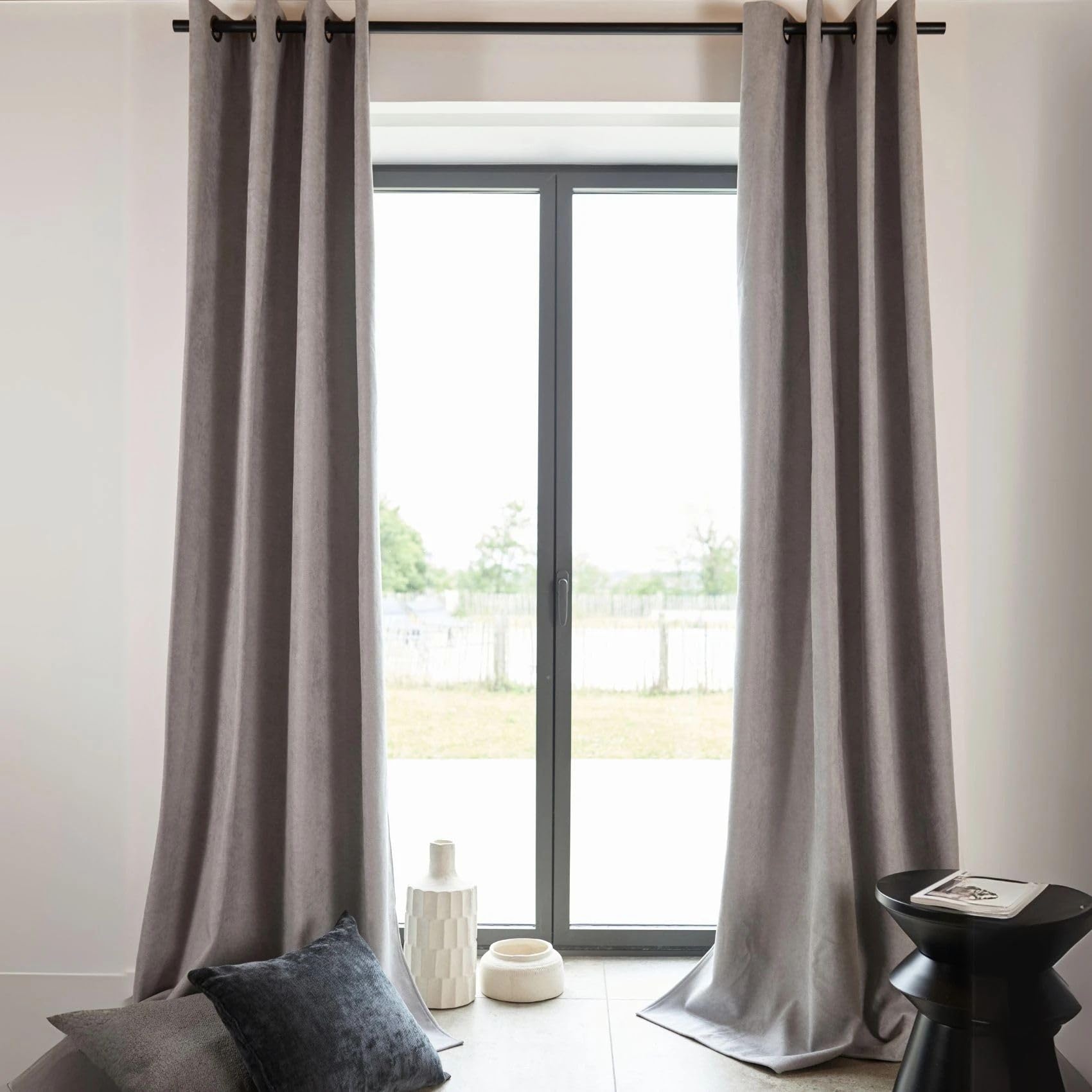 Rideau Thermique Phonique KONFOR - Flanelle Polyester - Occultant Isolant Froid et Bruit - Chambre Salon Bureau - 8 Oeillets - 250 x 260 cm - Gris Perle
