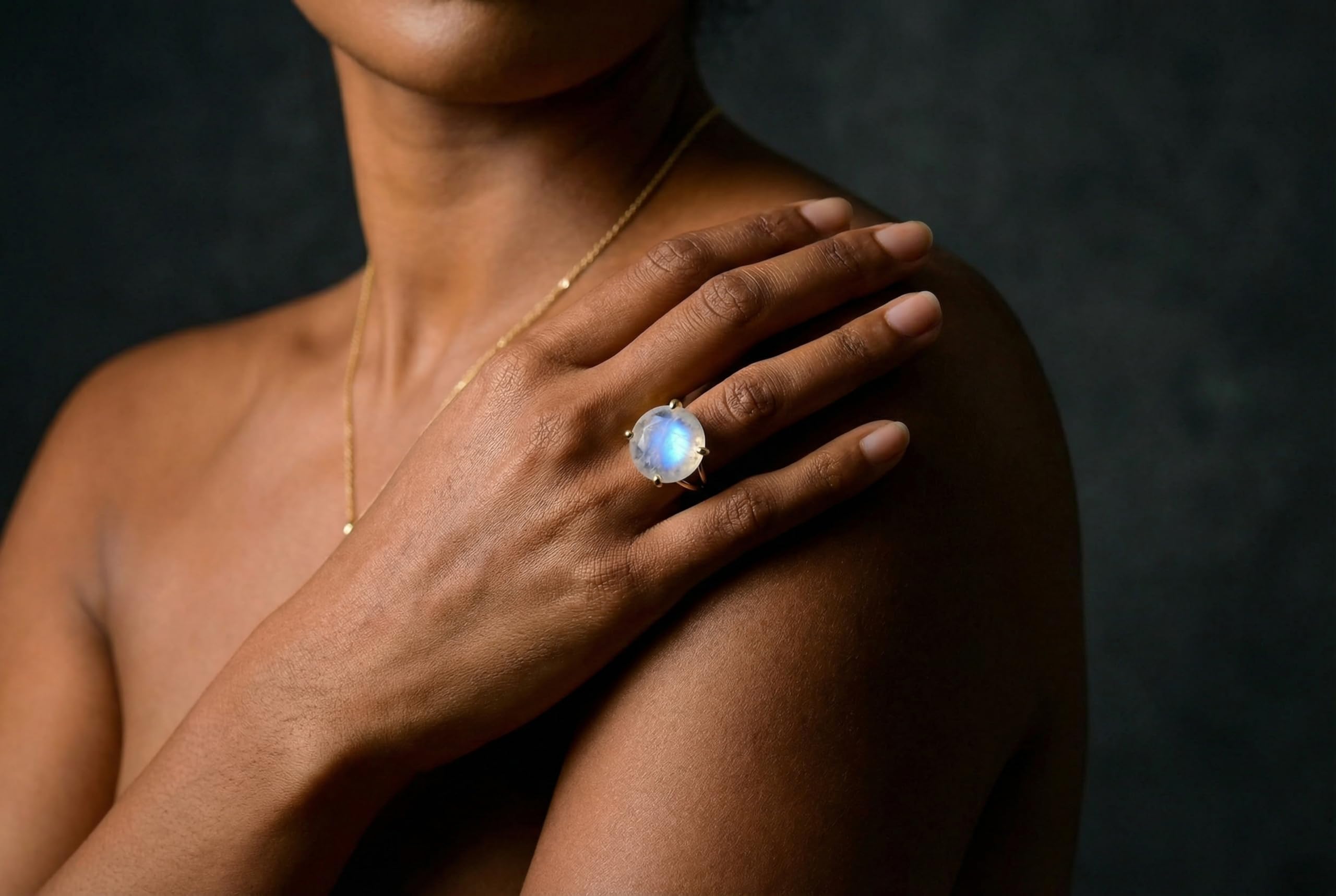 Anillo de Joyería de Piedra de Luna Iridiscente - Anillo Redondo de Oro de 14k Personalizado - Anillos de Compromiso de Boda Únicos - Regalo de Aniversario, Cumpleaños y Día de la Madre