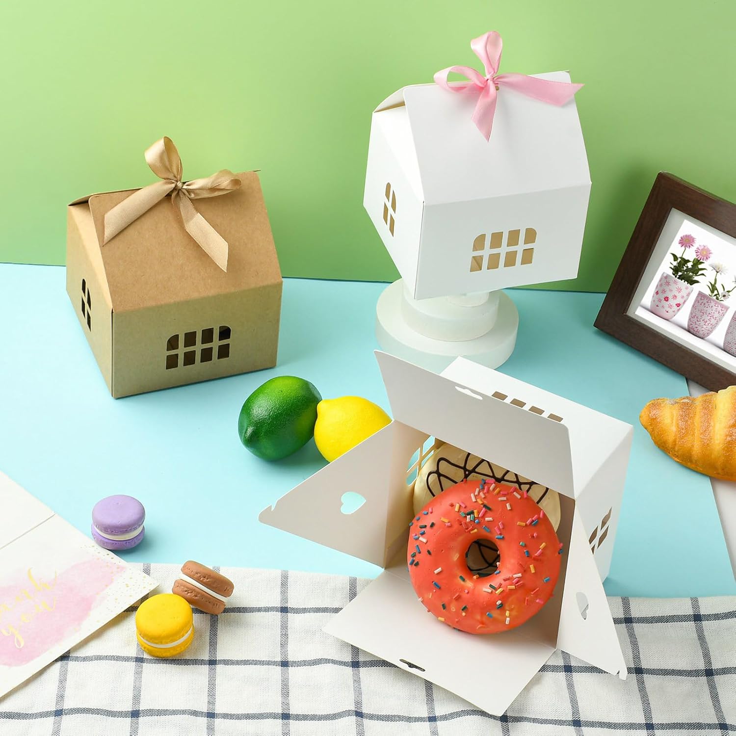 Gythara 20 Sets 2 Colors Cute House Shaped Party Favor Paper Boxes Cartoon Treat Boxes with Ribbon for DIY Wedding Present Candy Cookie Birthday Decor