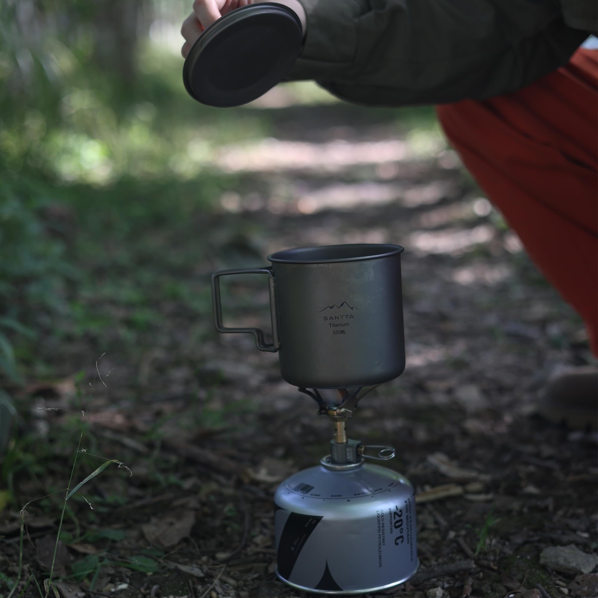 SANTTA Taza de campamento con tapa y bolsa, taza de titanio ultraligera de 550 ml con asa plegable, taza de camping