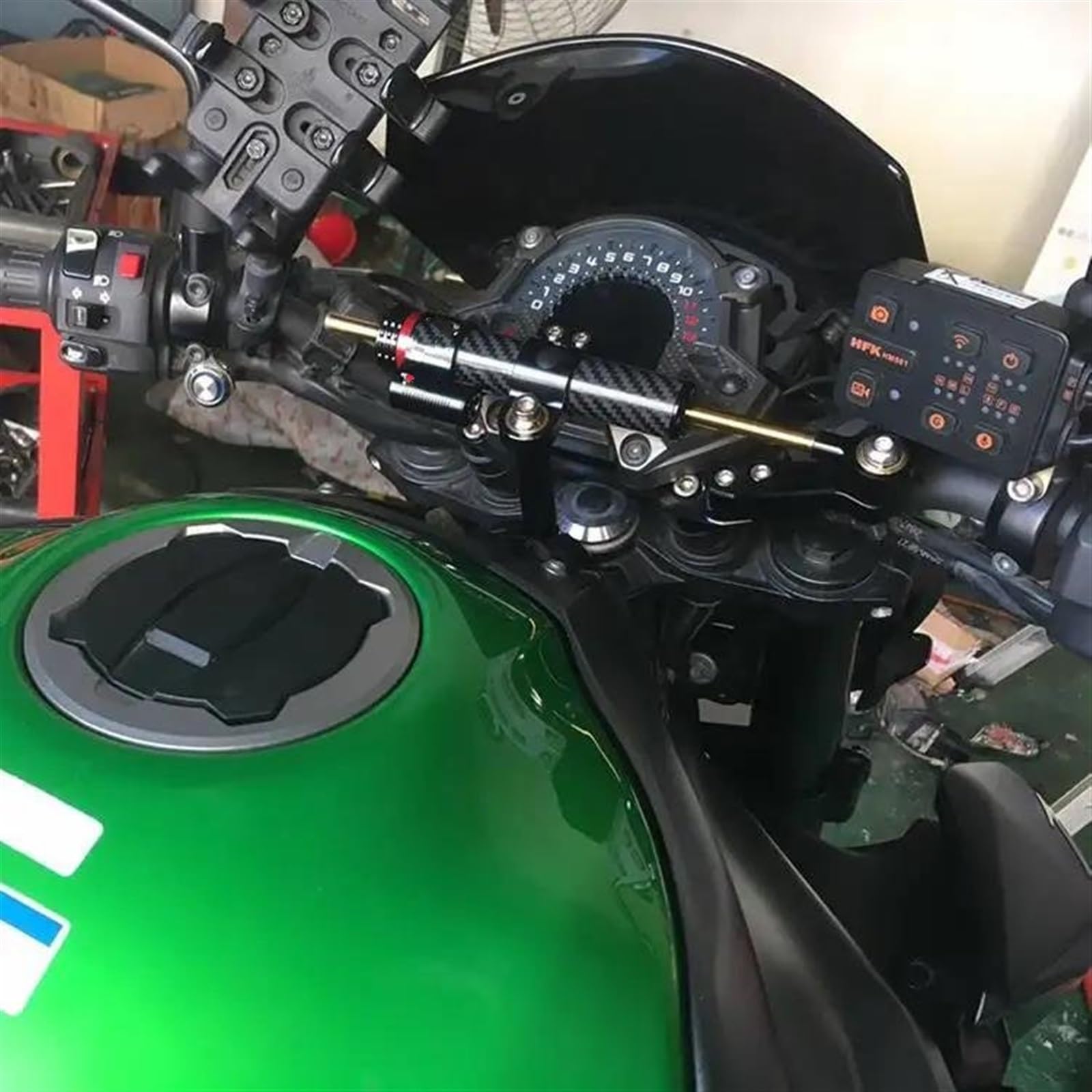 CNC Staffa Ammortizzatore Sterzo Moto per Kawasaki Z900 Z 900 2017 2018 2019 2020 2021 Supporto Ammortizzatore Sterzo Stabilizzatore in Alluminio Ammortizzatore(Rosso)