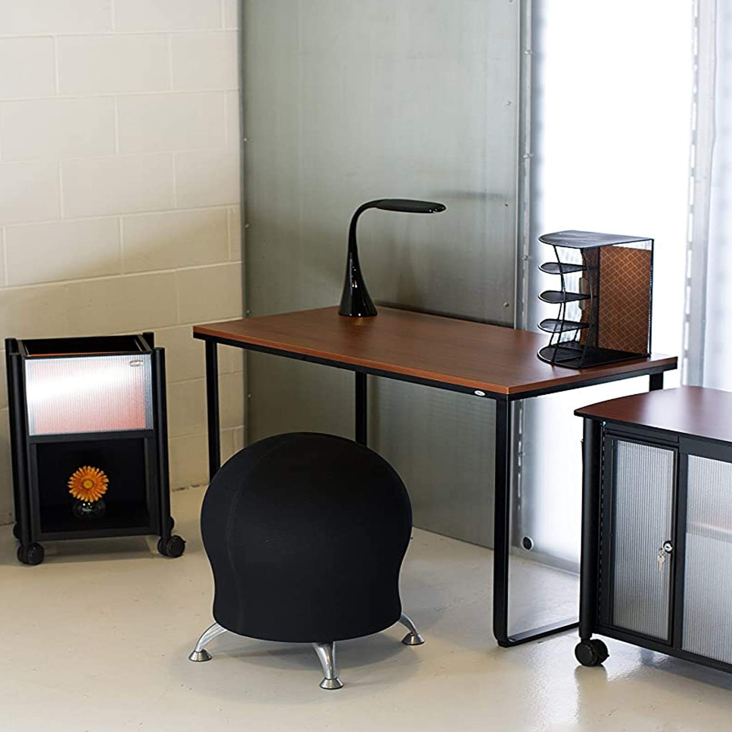 Safco Onyx Dual Use Mesh Corner Agenda - Noir