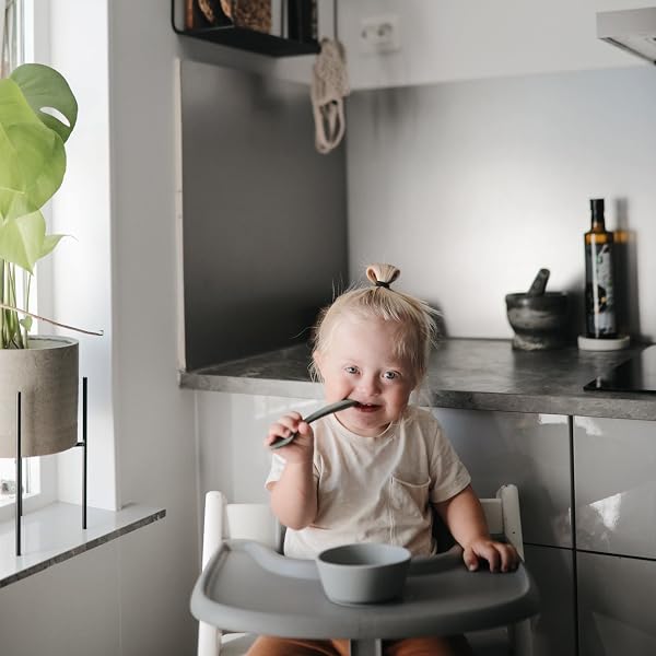 mushie Bol à Ventouse en Silicone | Design Antidérapant | Sans BPA | Accessoires pour Bébé, Jeunes Enfants Garçons et Filles | Passent au Lave-Vaisselle et au Micro-Ondes | (Dried Thyme) - 4