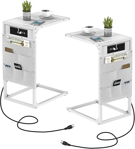 CADUKE Mesa auxiliar en forma de C con estación de carga, juego de 2 bandejas de TV, mesas auxiliares de sofá con bolsa de almacenamiento, mesas de