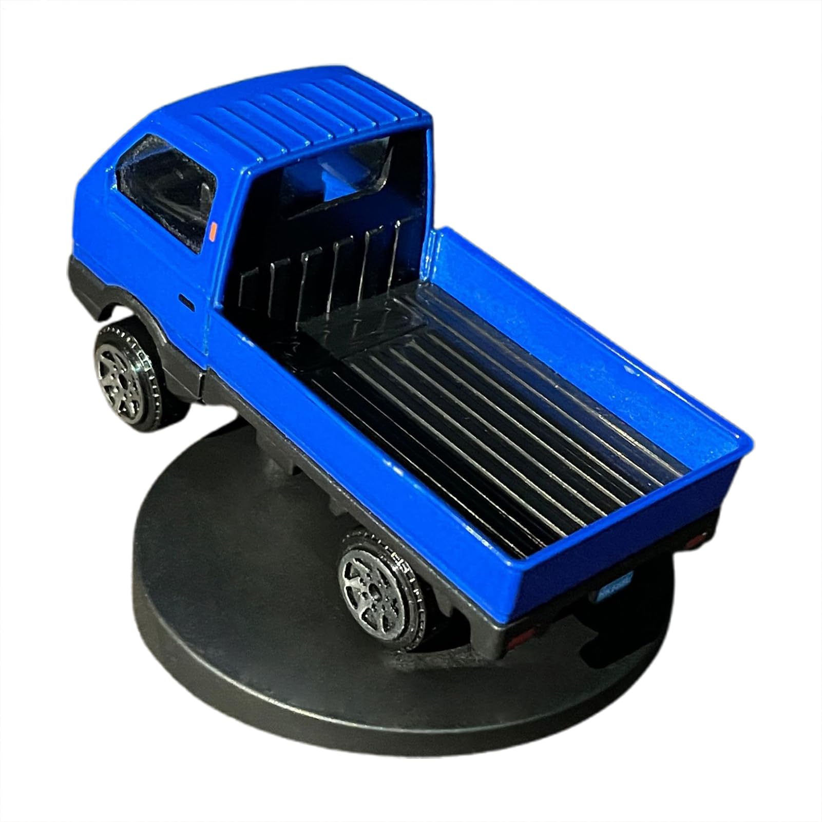 Rotatable drifting car model - spinnings Dashboard Truck Ornament, Decorative Interior Accessory | 1:64 Scale Model Car Figure, Center Console Decoration for Auto Enthusiasts or Office Display Use