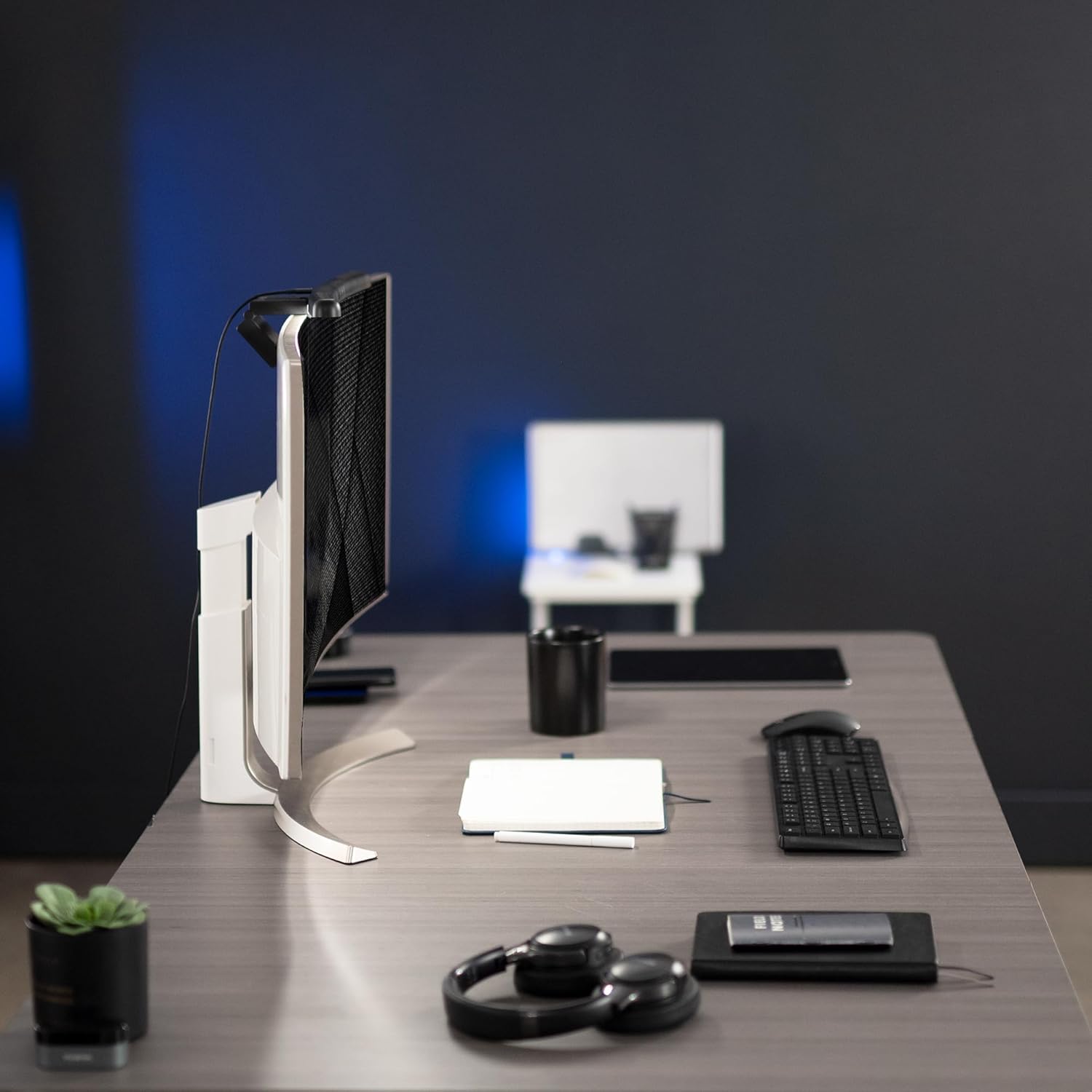 Black Glossy Curved LED Monitor Light Bar with USB Power