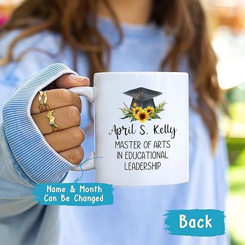 Vista 54 de And So The Adventure Begins - Taza de graduación personalizada, taza de graduación personalizada con nombre, regalos de graduación, taza de clase