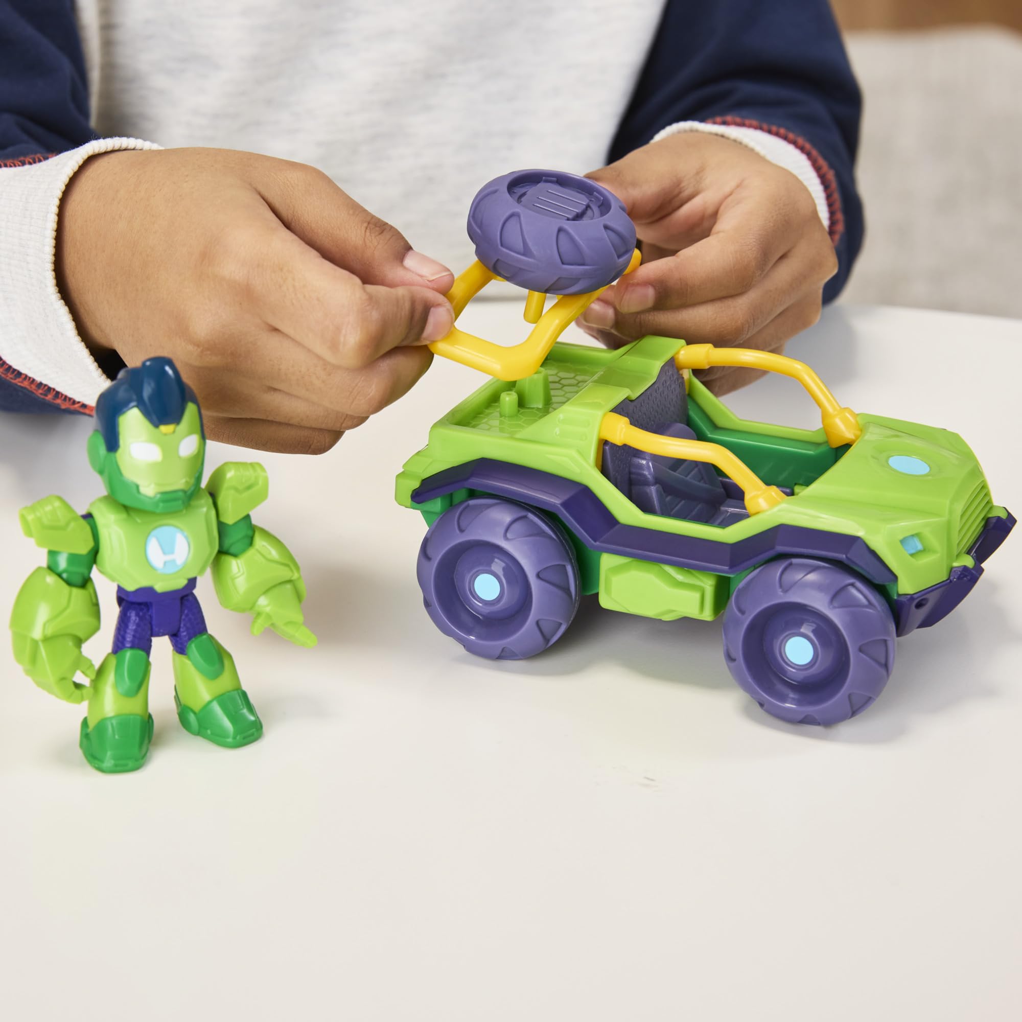 Marvel Iron Man and his Awesome Friends Iron Hulk Aksiyon Figürü ve Oyuncak Araç
