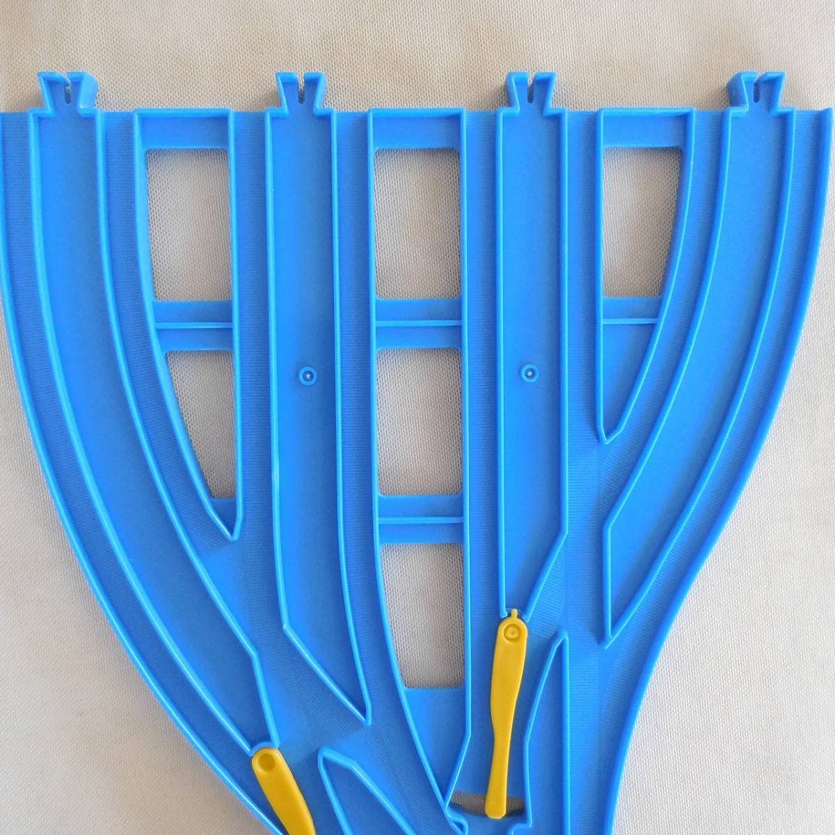 中古のプラレールレール Amazon | 中古プラレール4分岐4車線ポイントレールL・Rレール部品