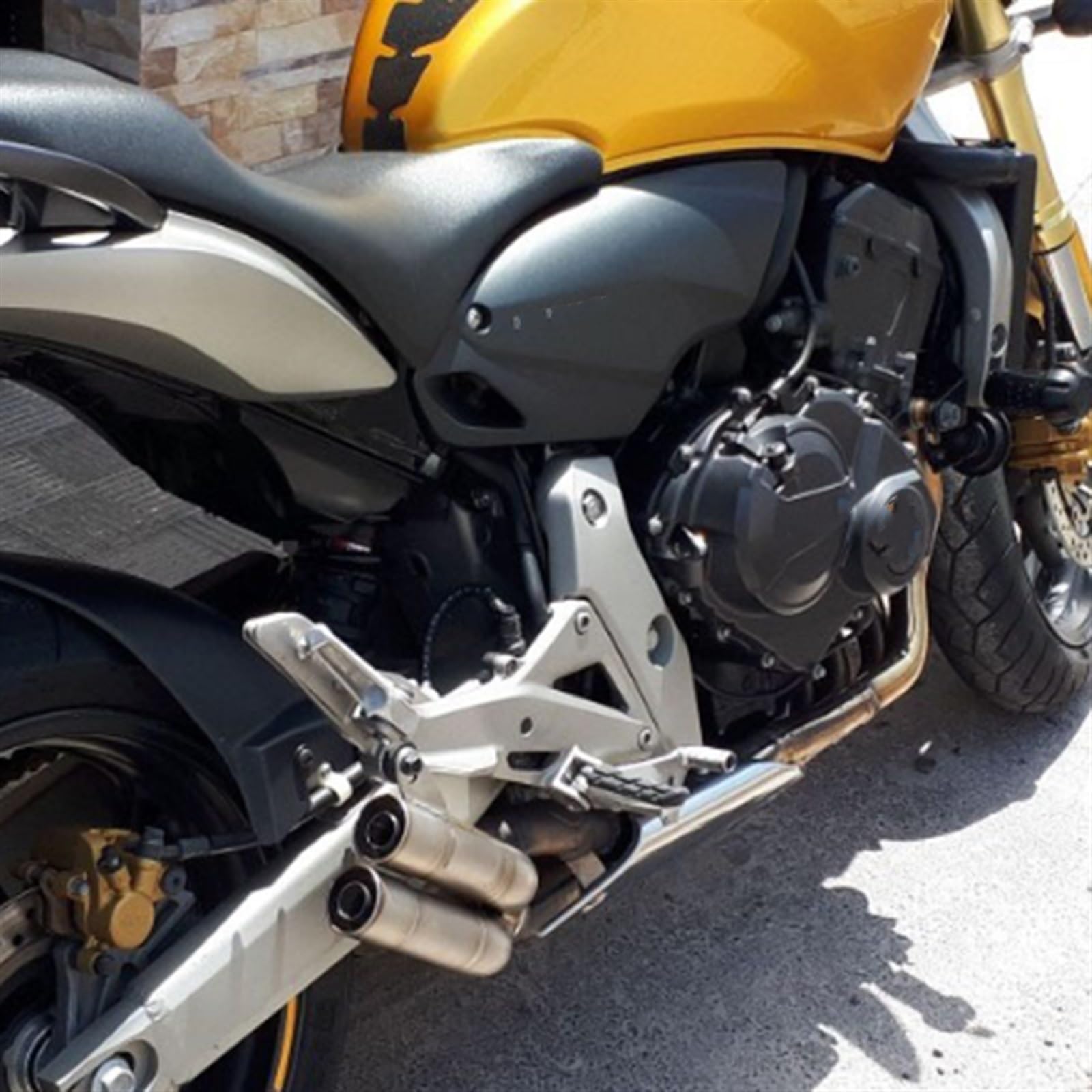 Moto Doppio Tubo Di Scarico Marmitta Tubo Di Fuga Per Suzuki BK 600 BK 400 GSR 600 GSR 400 Metà Di Collegamento Tubo Di Scarico Motore(7)