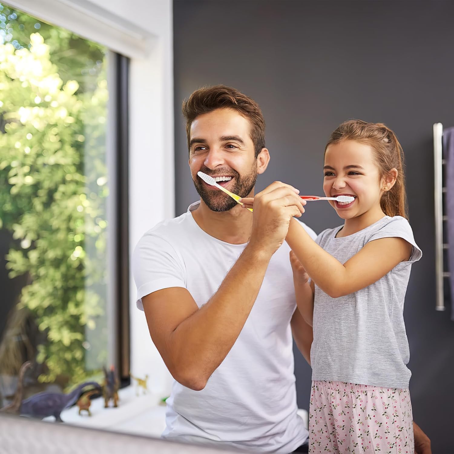 Juego de 150 cepillos de dientes desechables con pasta de dientes integrada, kit de cepillo de dientes y pasta de dientes individualmente embalado para hotel, viajes, invitados, sin hogar, 5 colores