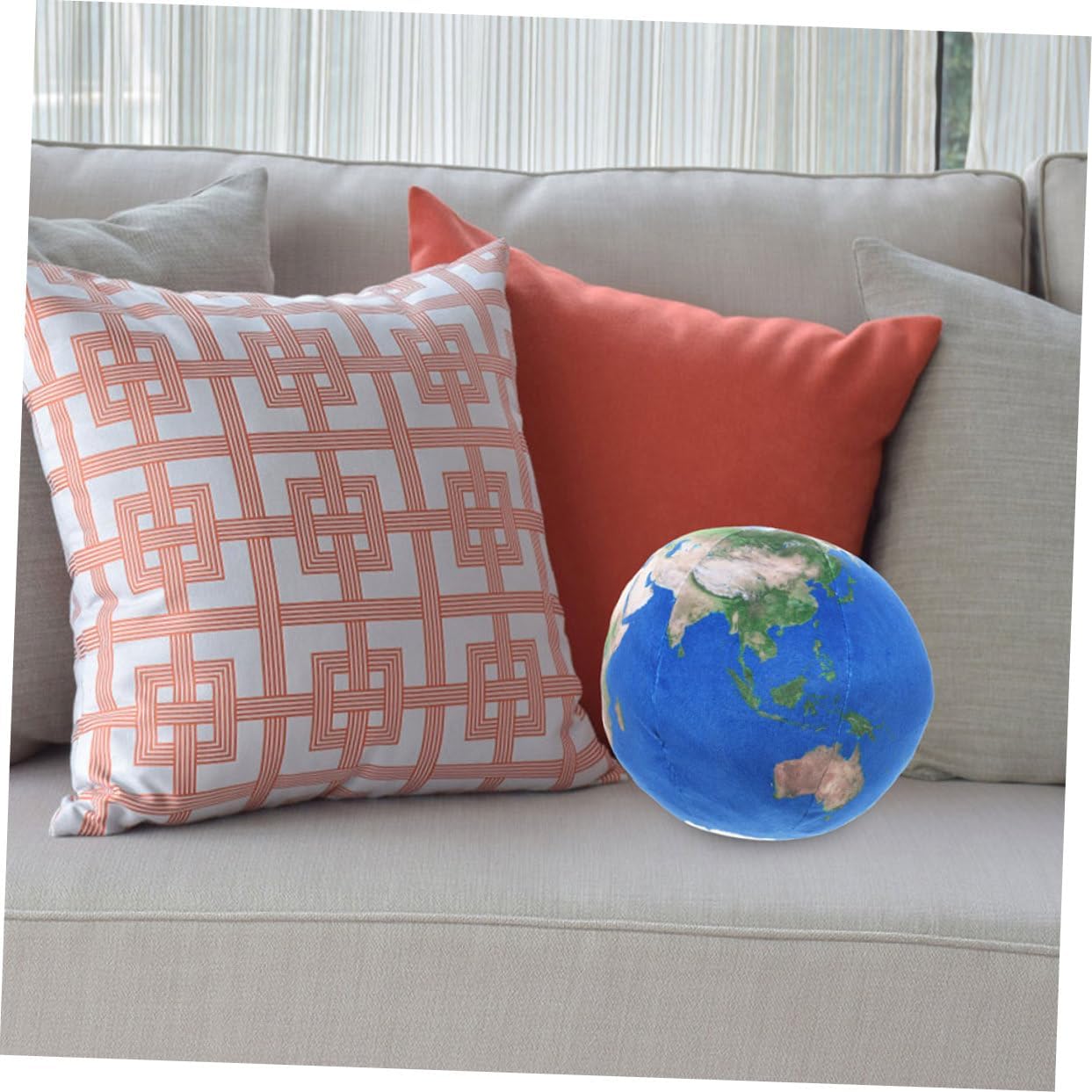 Ball Shaped Plush Throw Pillow Earth Map Pattern Decorative Cushion for Sofa Bed Chair Soft Furry Cushion Creative Educational Home Decor