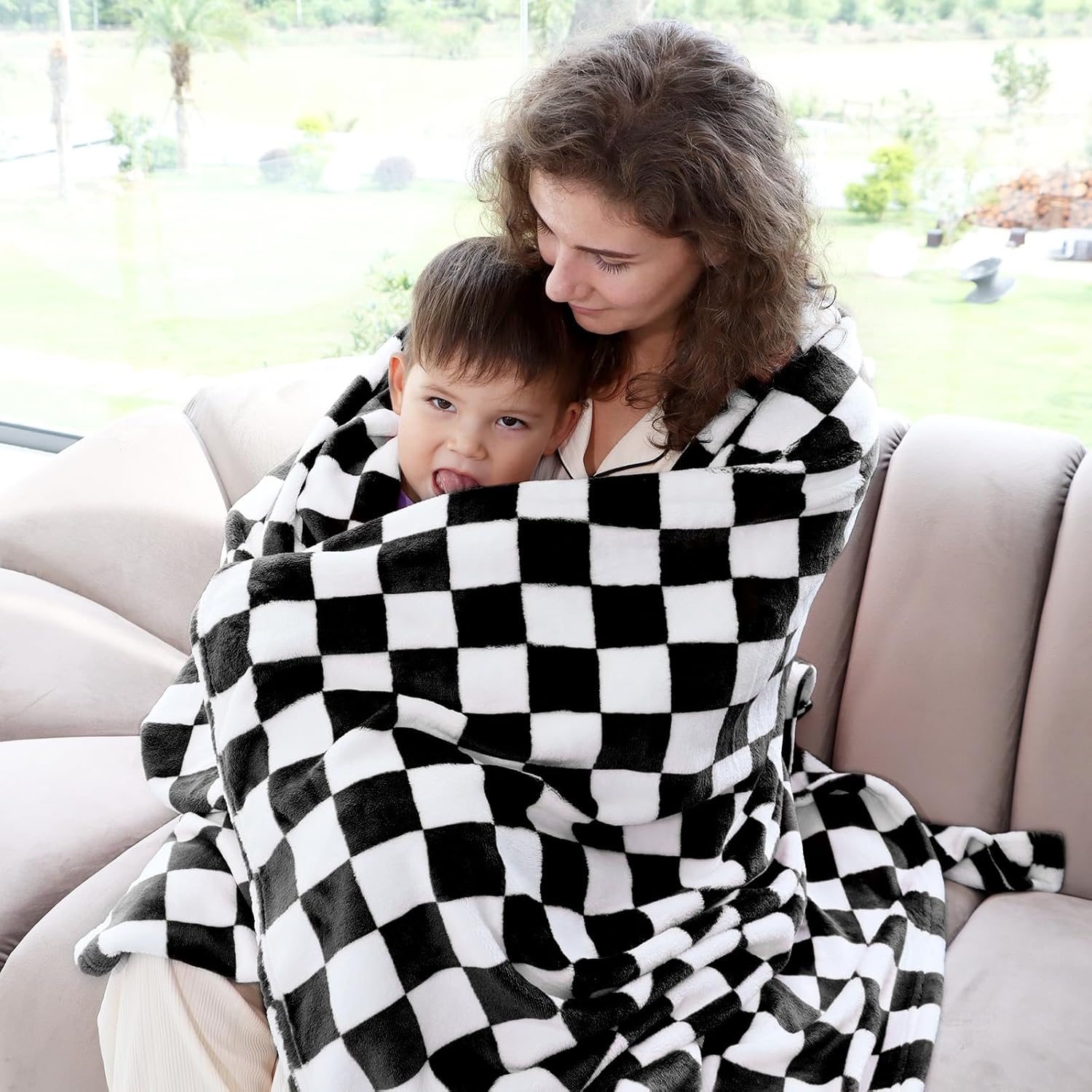 Black Checkered Blanket Soft Fuzzy Throw Blanket Black Fleece Blankets Checkerboard Gifts Decor for Girls Women - Image 4