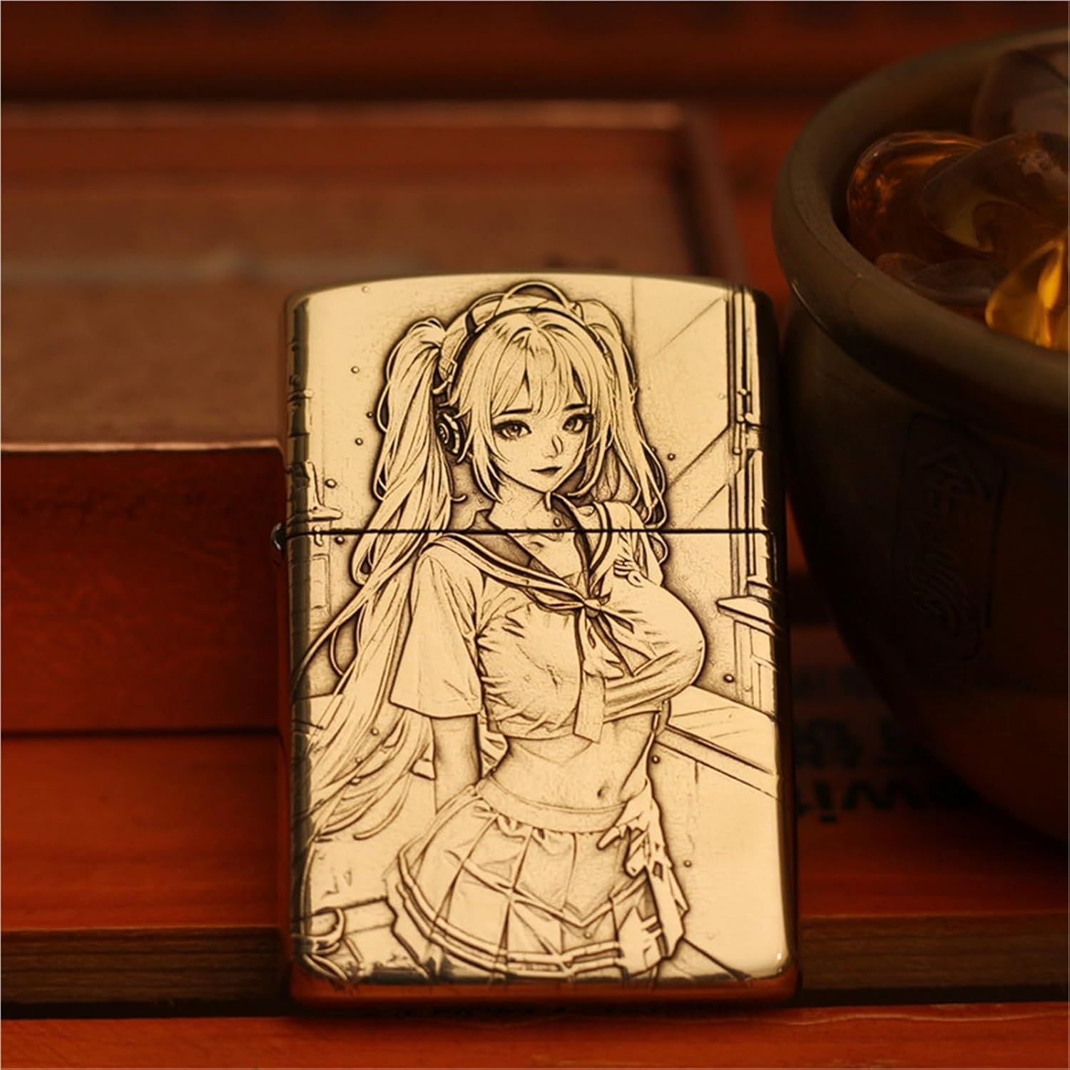 手作業でエンボス加工されたヴィンテージ真鍮灯油防風ライター、グラインダー式点火、詰め替え可能な燃料、コレクションの装飾に最適（灯油は