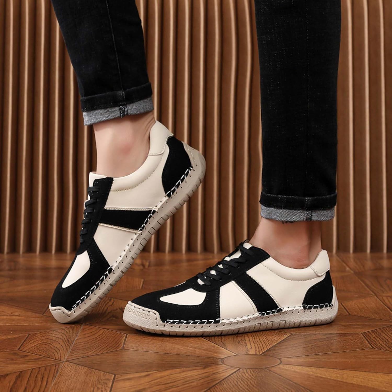Men's Women's Skateboarding Shoes Lightweight Comfortable Fashionable Casual Flat Walking Shoes Non-Slip Soft Outdoor Running Fitness Work Casual Sneakers
