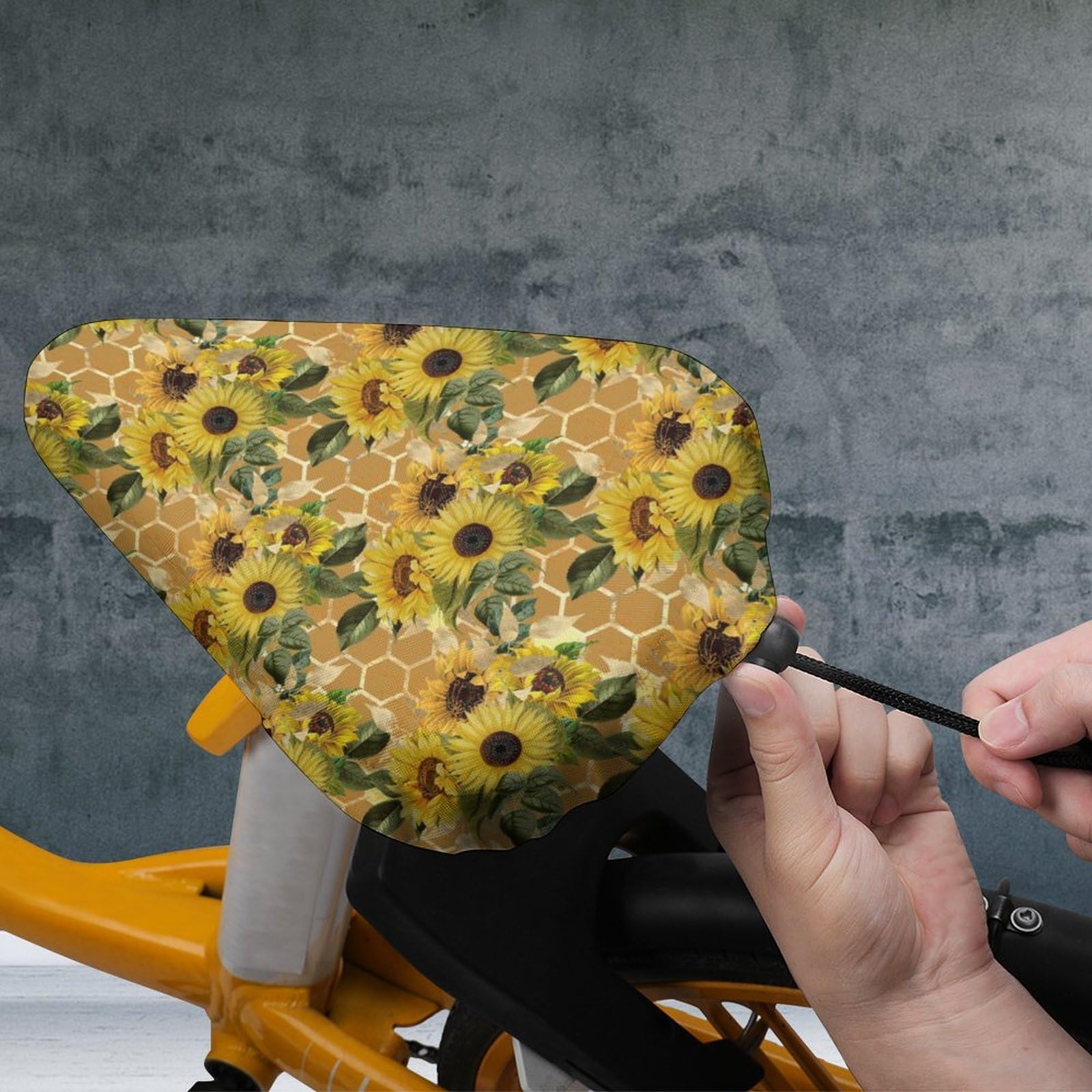 Coprisella Bici Impermeabile, Coprisella Bicicletta Impermeabile Fibbia a Molla + Chiusura a Cordino Copertura Sella Bici Motivo Girasole 3D Coprisedile Universale (Esagono,2 Pezzi)