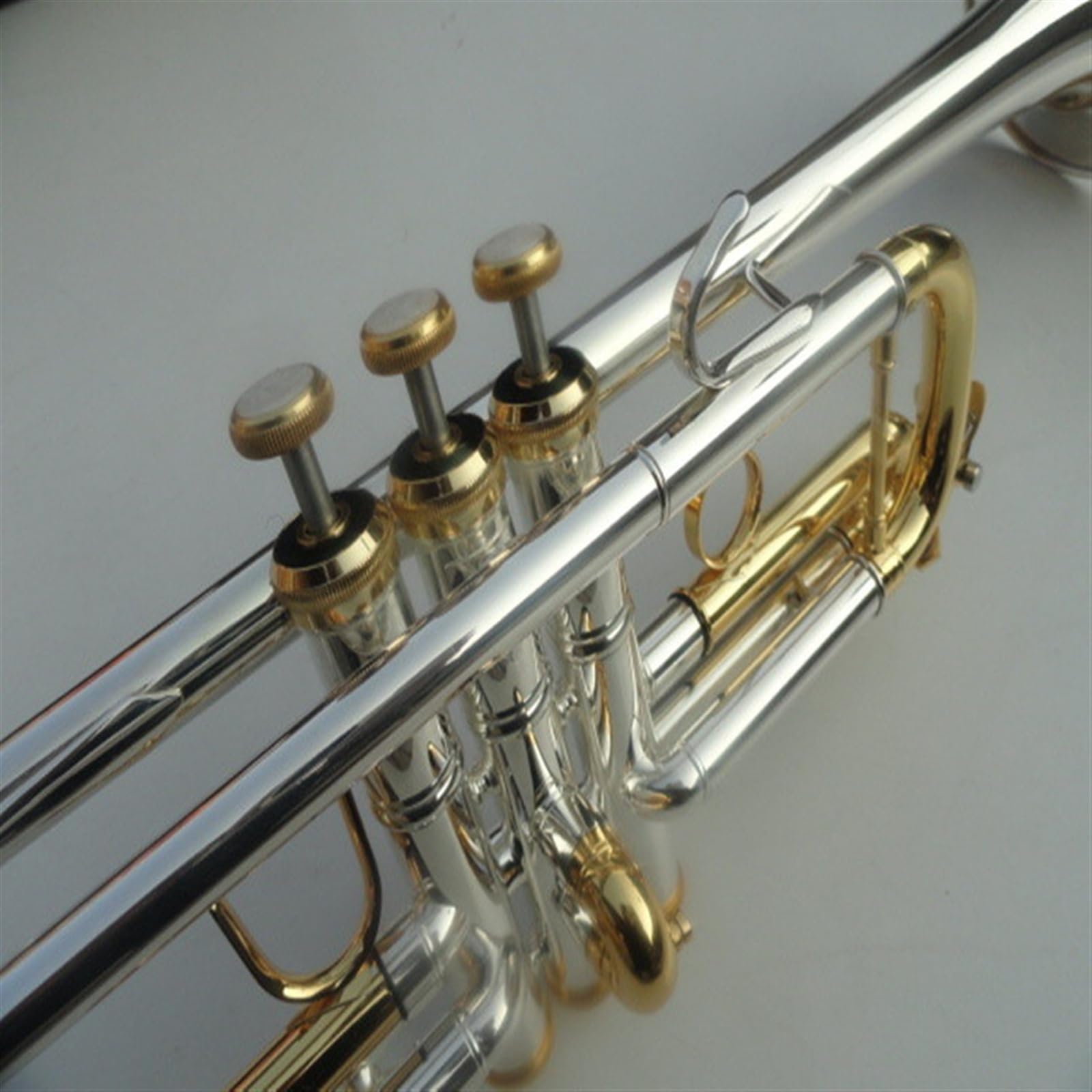 Standard Trompeten Messingtrompete C-Trompete Instrument Edelstahl Professionelle Messing Tonreiche Trompete