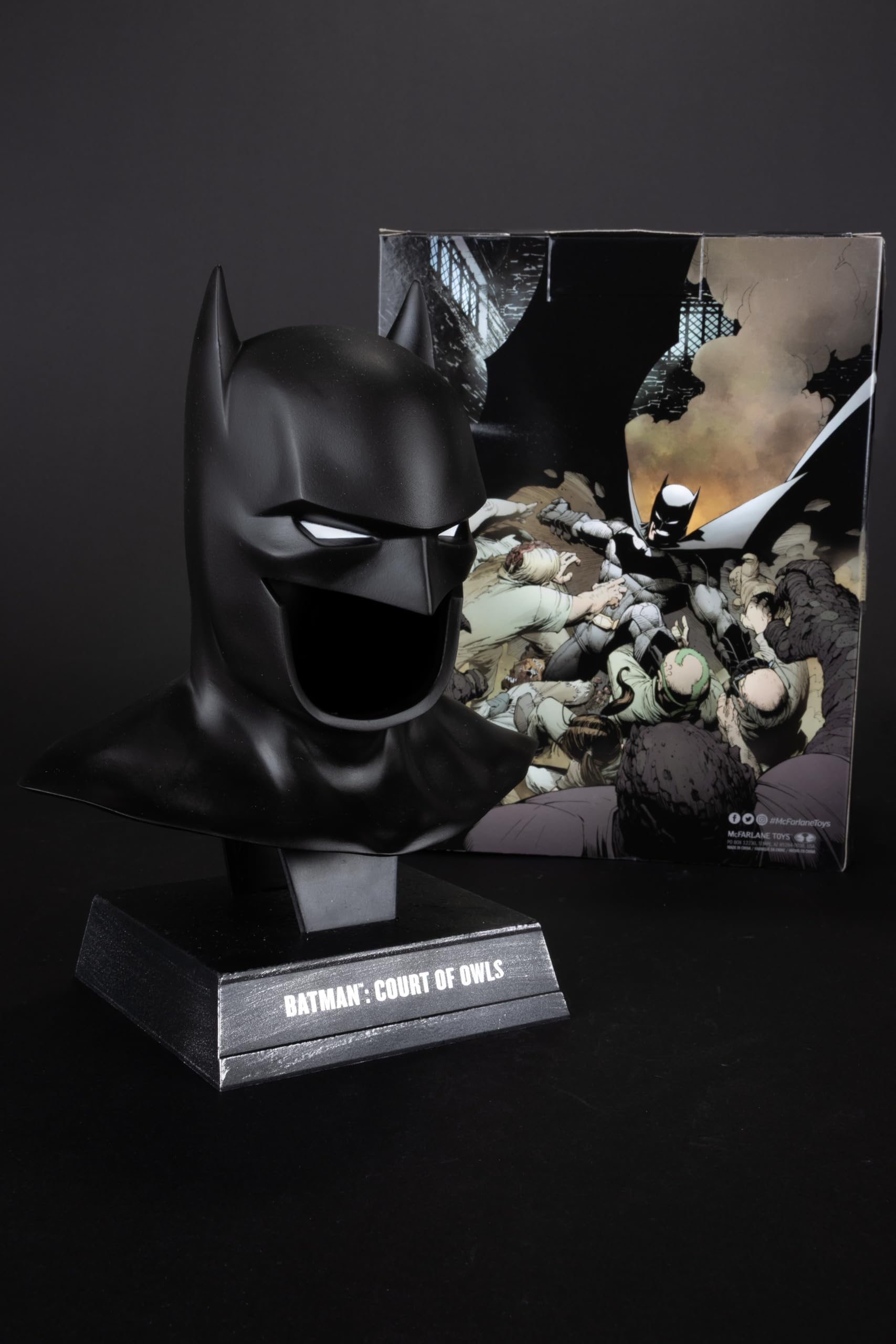 McFarlane Toys - DC Direct Batman (Court of Owls) Replika osłony w skali 1:3