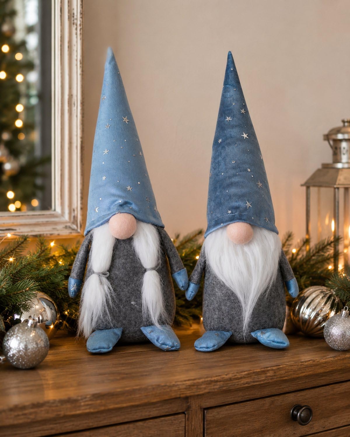 Riffelmacher Wichtel 2er Set Mann & Frau mit Sternenmütze | Blau | Stoff | 13×11×35 cm | Liebevolle Weihnachtsdeko für Fensterbank & Kommode | 10487