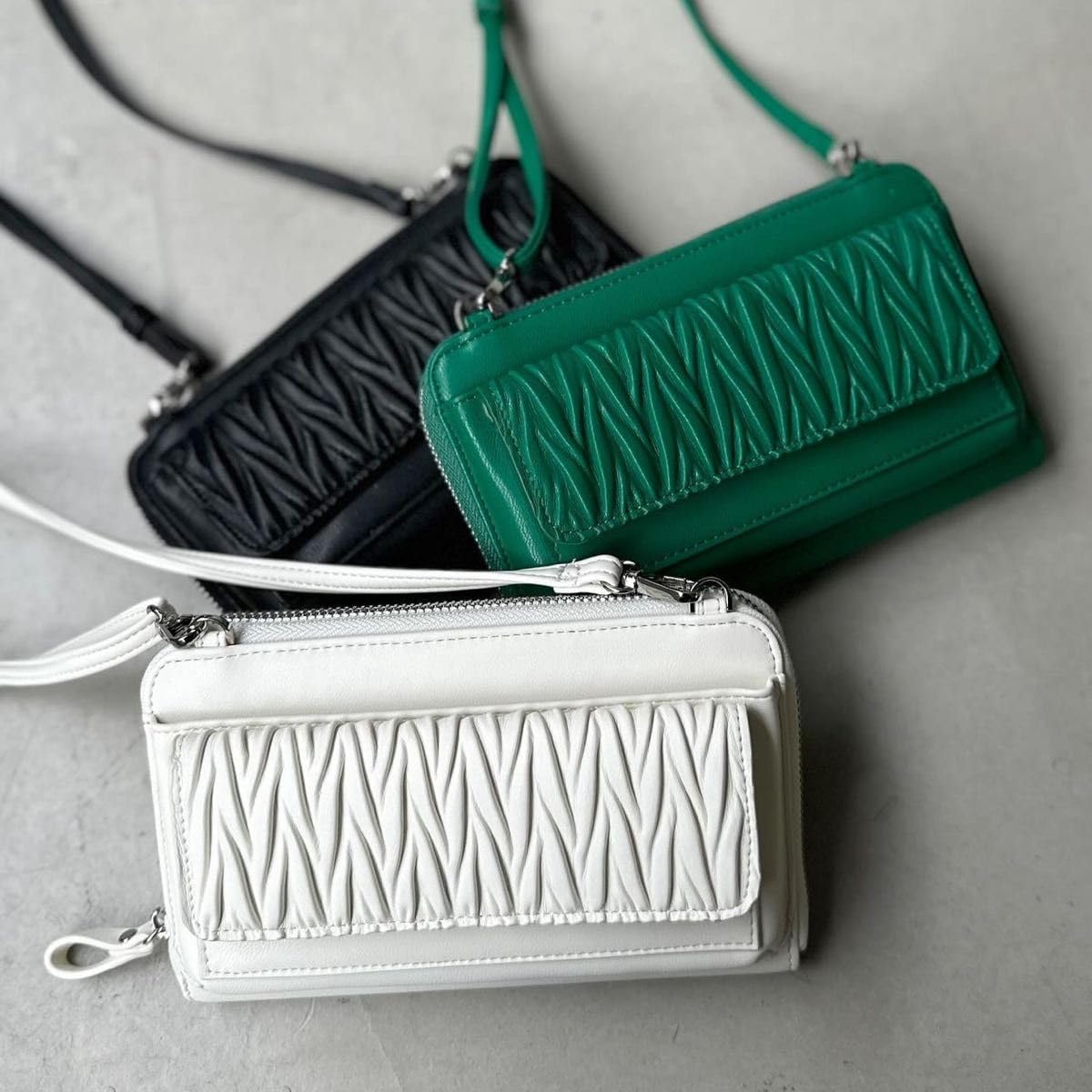 Amazon.co.jp: binky ショルダーバッグ グリーン バッグ お財布バック  