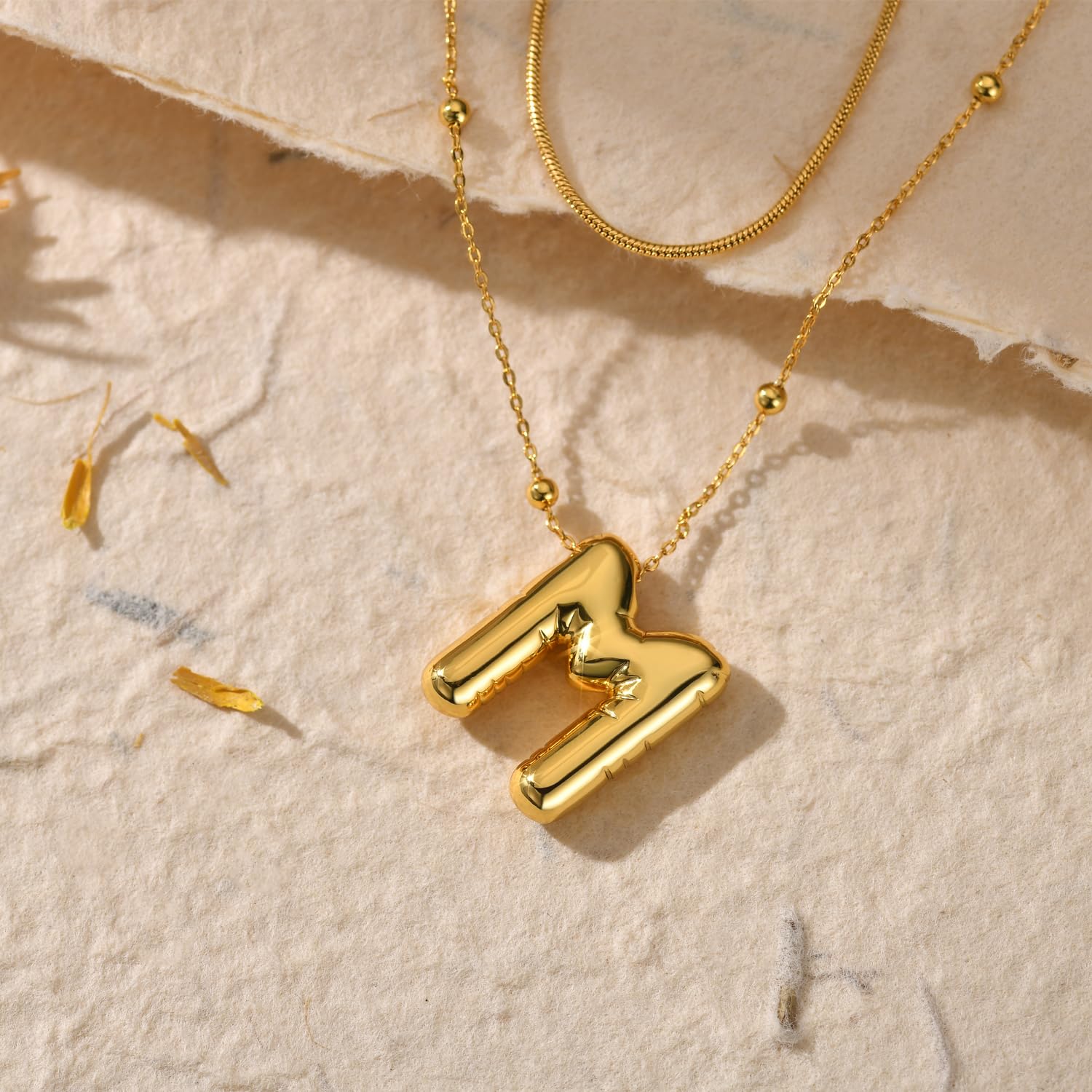 LYGBAOFUL Zierliche Ballon-Buchstaben-Halskette für Frauen und Mädchen – personalisierter Schmuck mit goldenen Initialen