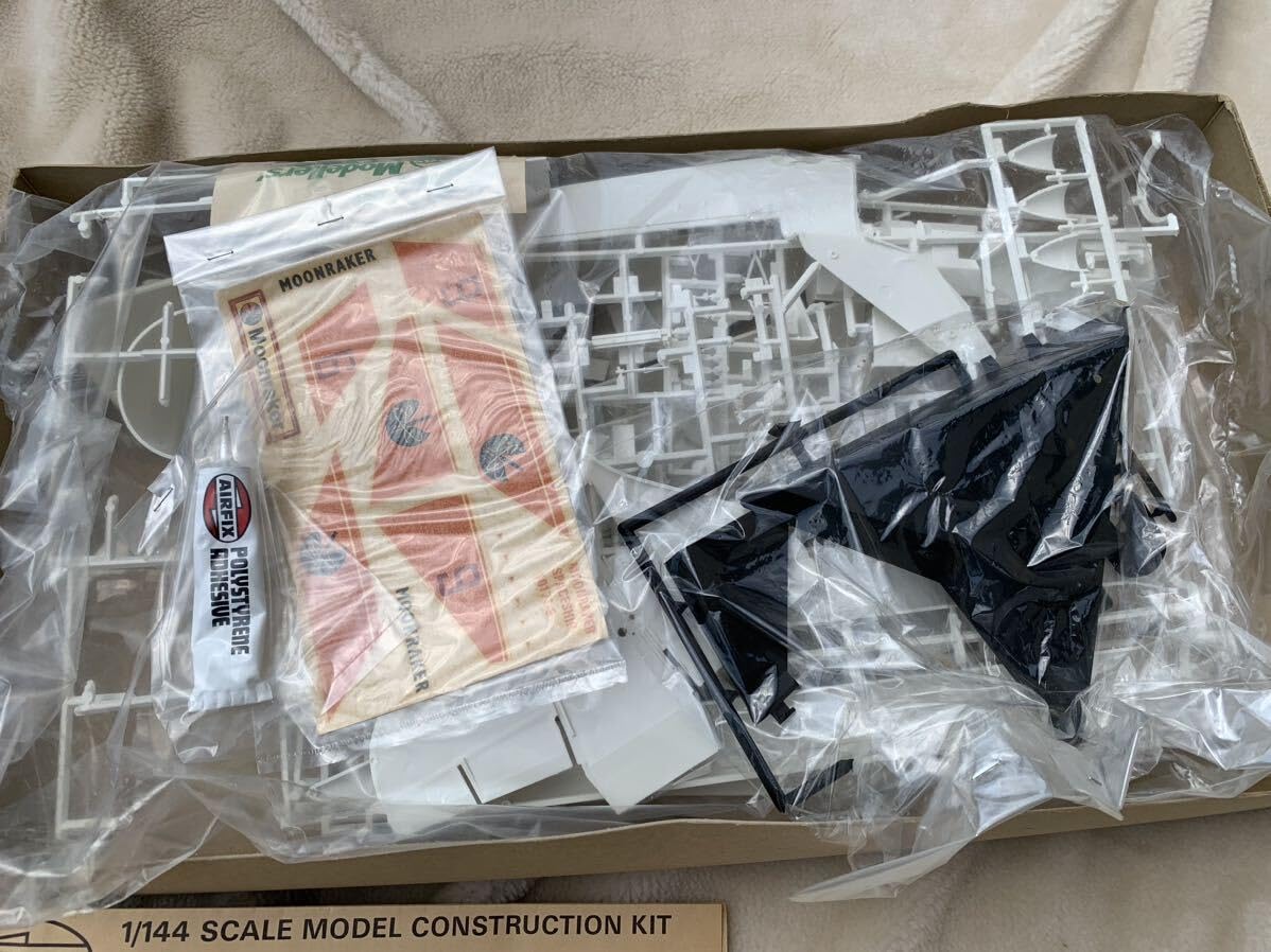 Amazon.co.jp: C3 AIRFIX MOONRAKER SPACESHIP/James Bond 007 1/144