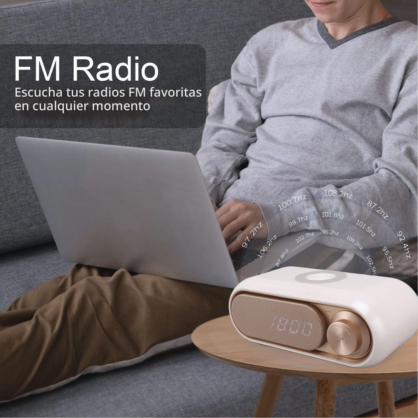 Reloj Despertador Digital, Radio Reloj Despertador con Altavoz Bluetooth de Carga Inalámbrica LED Reloj Despertador Digital Simple y Moderno Altavoz de Radio FM con Cargador (Spray Oro 10W)