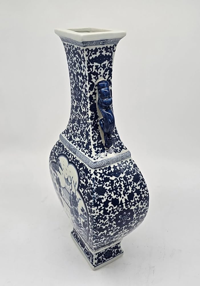 青花瓷瓶2個 A FINE BLUE AND WHITE MING-STYLE 'PERSIMMON' MOONFLASK, QING