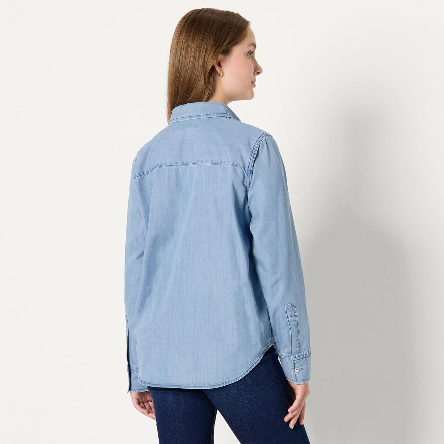 Amazon Essentials Women's Relaxed-Fit Denim Chambray Button-Down Long-Sleeve Shirt - Image 2