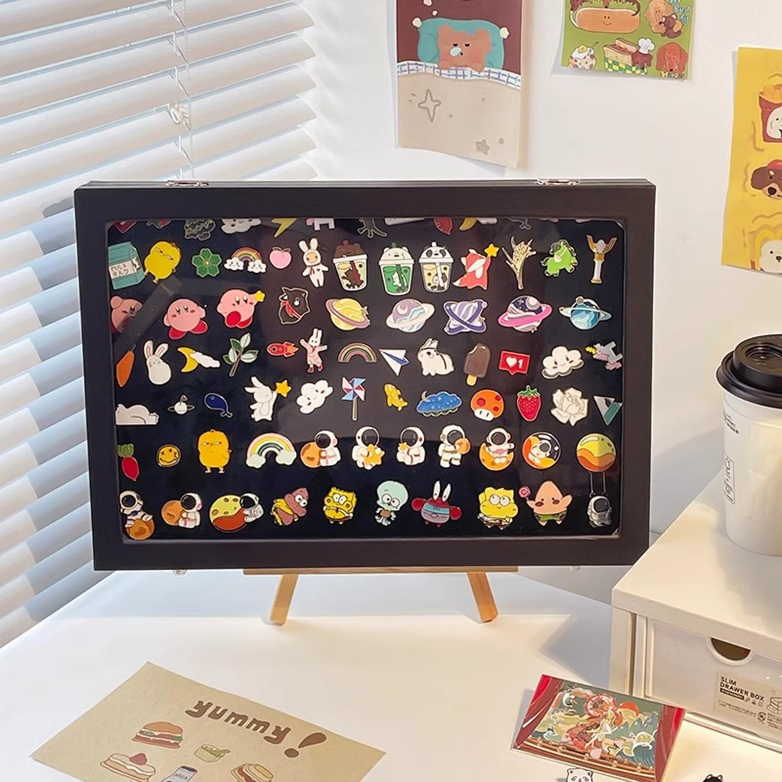 Présentoir à épingles, Présentoir à Badges 35x24x5cm Collectionneur D'épingles En Bois avec Fenêtre Transparente Vitrine Verrouillable pour épingle à Poitrine Médaille Badge Bijoux