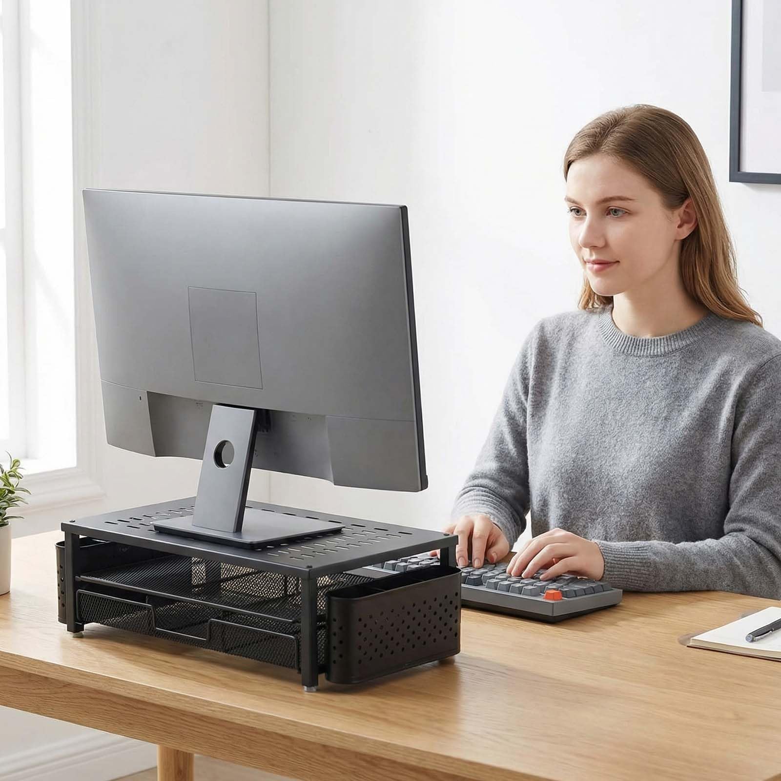 Alzaschermo con Cassetto e 2 Portapenne – Organizzatore da Scrivania Ergonomico per Monitor e Laptop, Supporto per Accessori Ufficio e Sistema di Archiviazione per Home Office