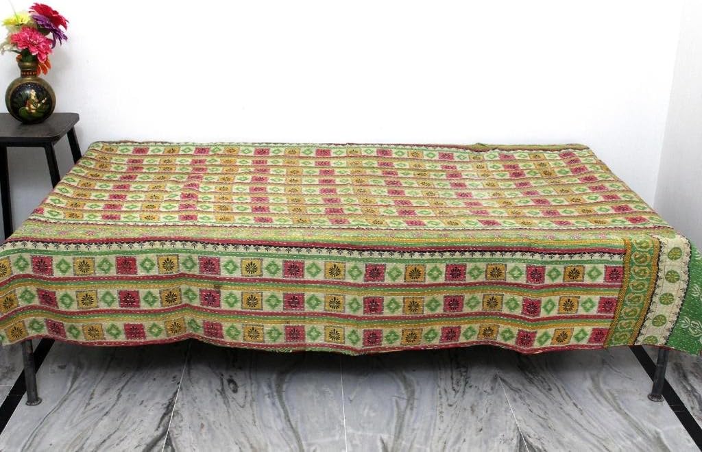 Vintage Throw Kantha Quilt Indian Handmade Bohemian Bedspread Reversible Cotton Ethnic Sari Fabric Embroidered Bedding Blanket Gudari