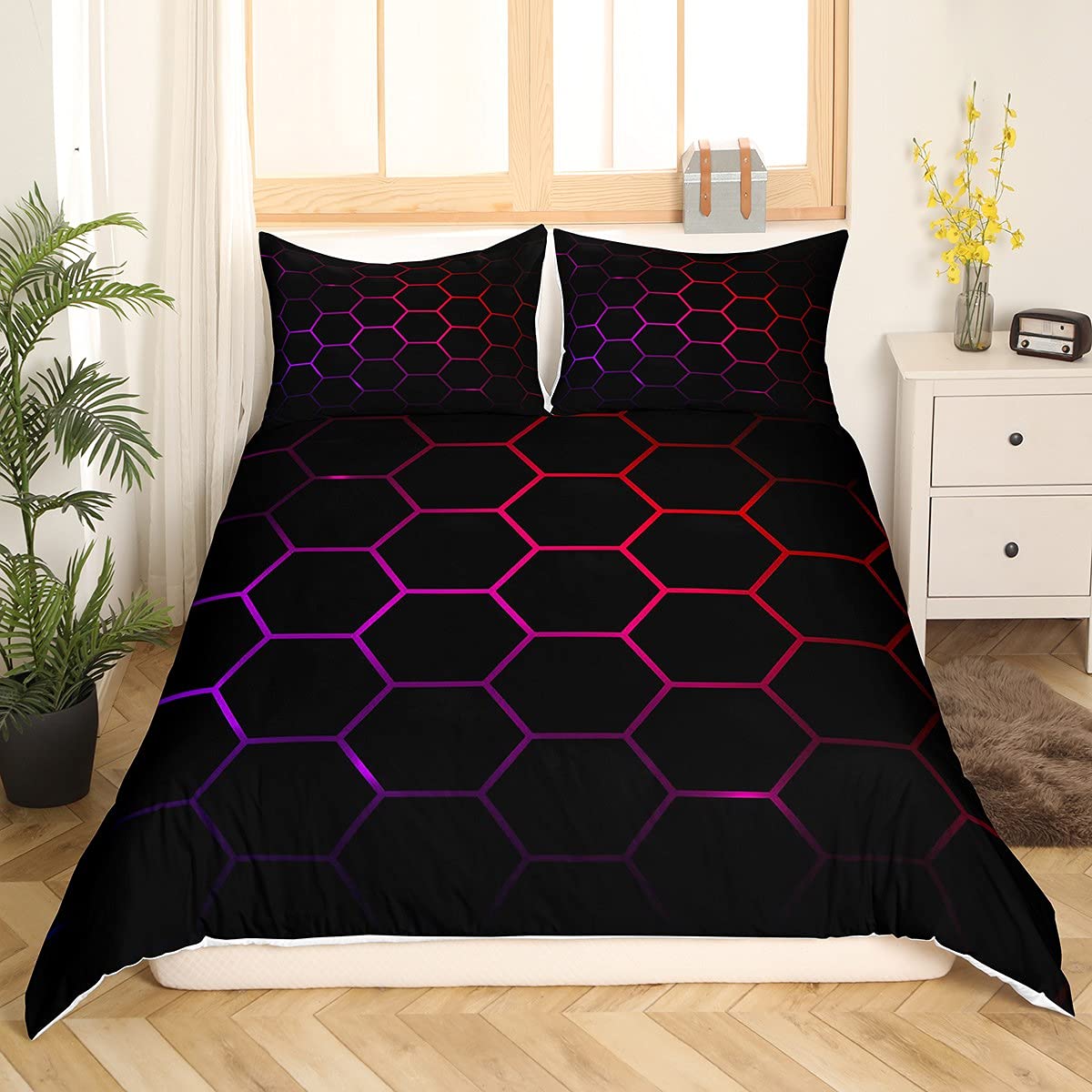 Housse de couette dessin animé violette et noire pour décorer la chambre d'un ado