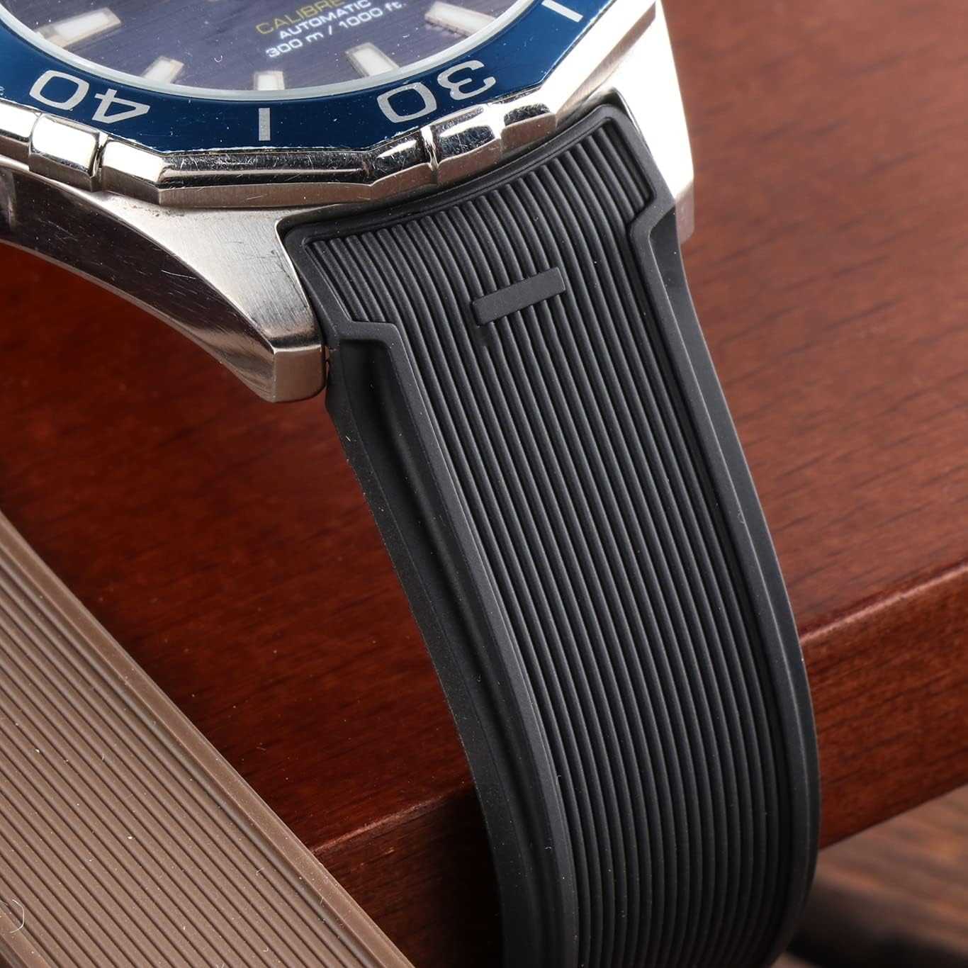 アクアレーサー キャリバー5 フルブラック Tag H Euer Diver AQUARACERシリーズ交換用時計アクセサリーパーツ22mm、20.5mm、21.5mm時計バン