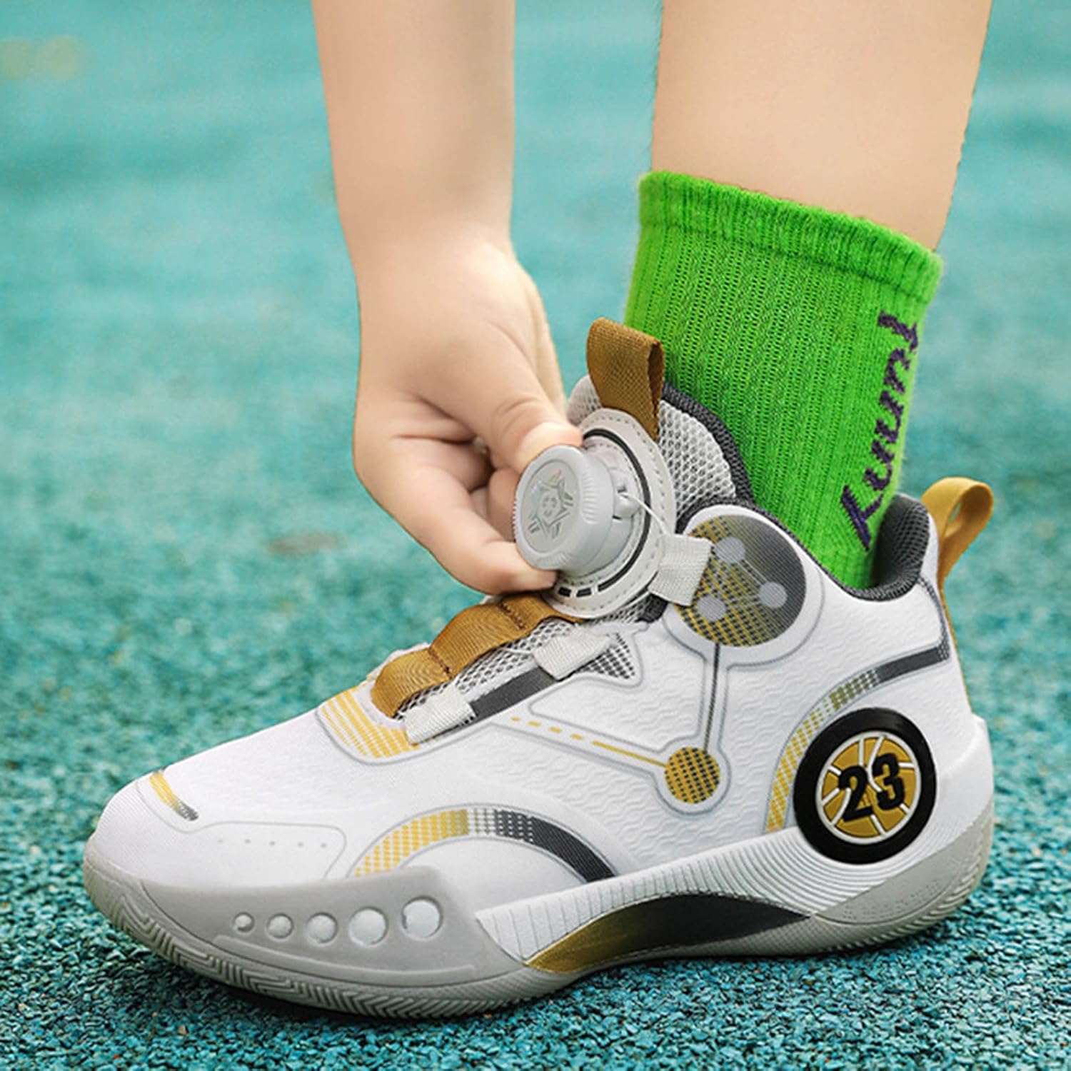 ユース 2024 新メッシュ 子供用 バスケットボール シューズ 男の子用 回転ボタン スポーツ 中型 大型