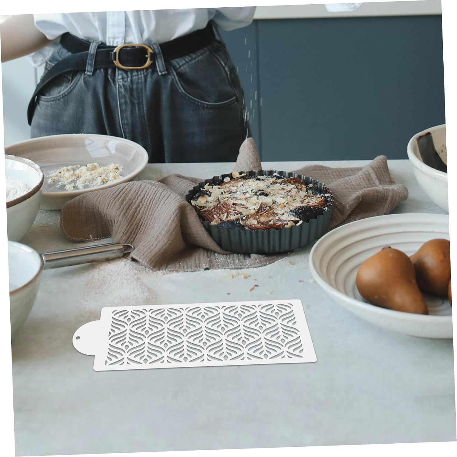 12pcs Baking Stencils Cake Templates Hollow Dessert Molds for DIY Cake Decorating Birthday Wedding Festival Use