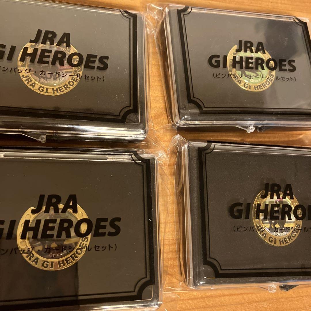 Amazon.co.jp: JRA G1 HEROES ピンバッジ.カードシールセット : おもちゃ