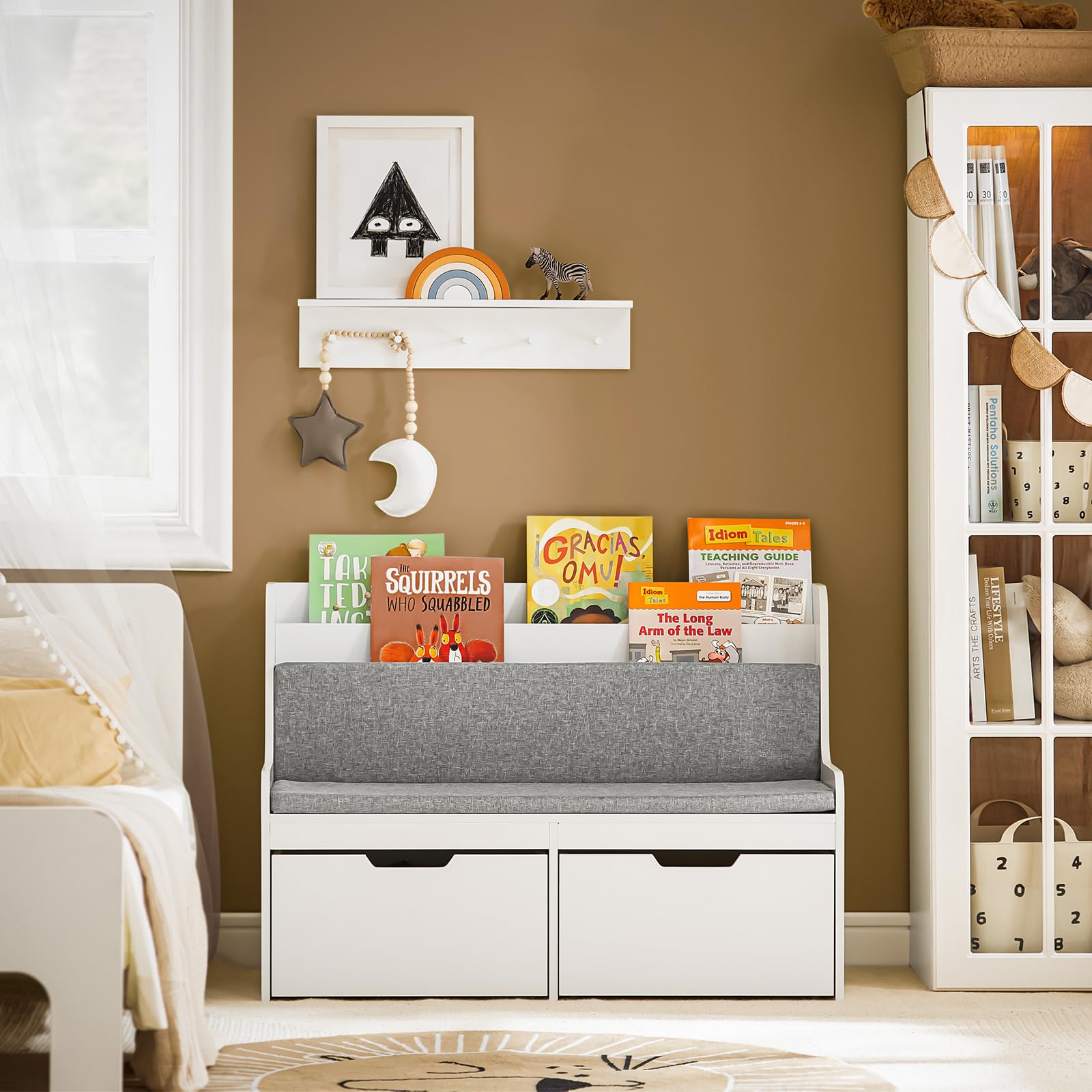SoBuy Coffre de Rangement Enfants, Banc de Rangement pour Enfants avec Bibliothèque, 2 Tiroirs sur roulettes et Coussin d'assise, 100 x 45 x 70 cm, Blanc, KMB66-W