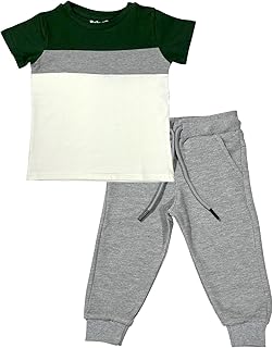 طقم متعدد الالوان للاولاد (تيشيرت اخضر زيتوني متعدد الالوان وبنطلون رياضي رمادي)