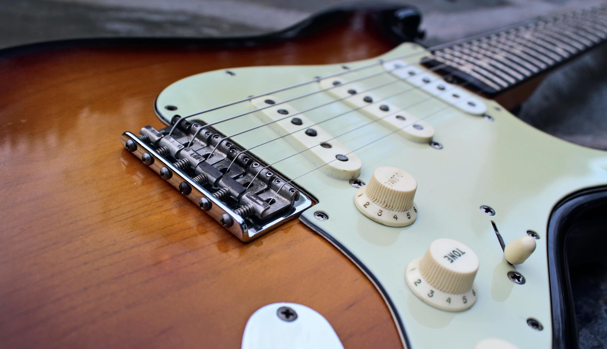 Fender Stratocaster 70 Years Deluxe Box Edition