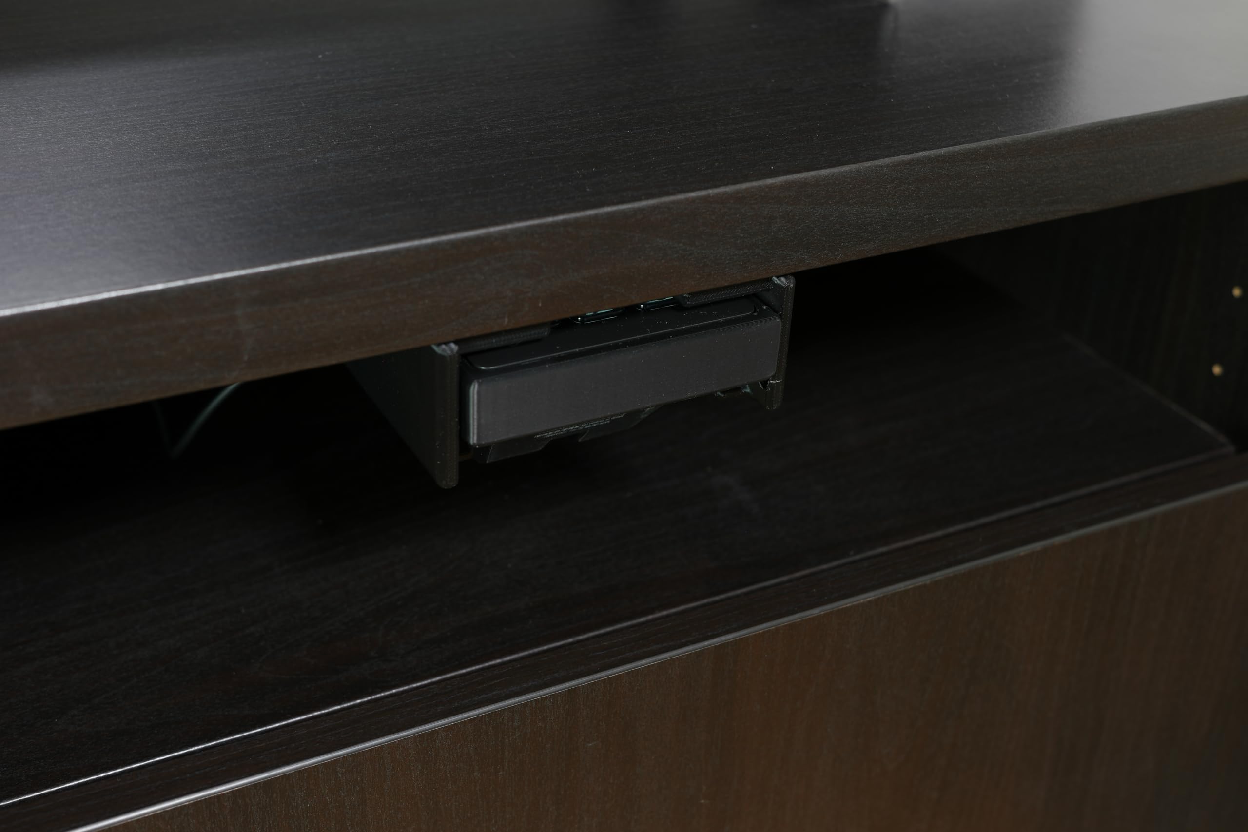 Soporte de mesa para Elgato Stream Deck – retráctil y limpio, montaje adhesivo o atornillado, compatible con Mini, MK2, Neo, Plus y XL (compatible con Elgato Stream Deck Mini)