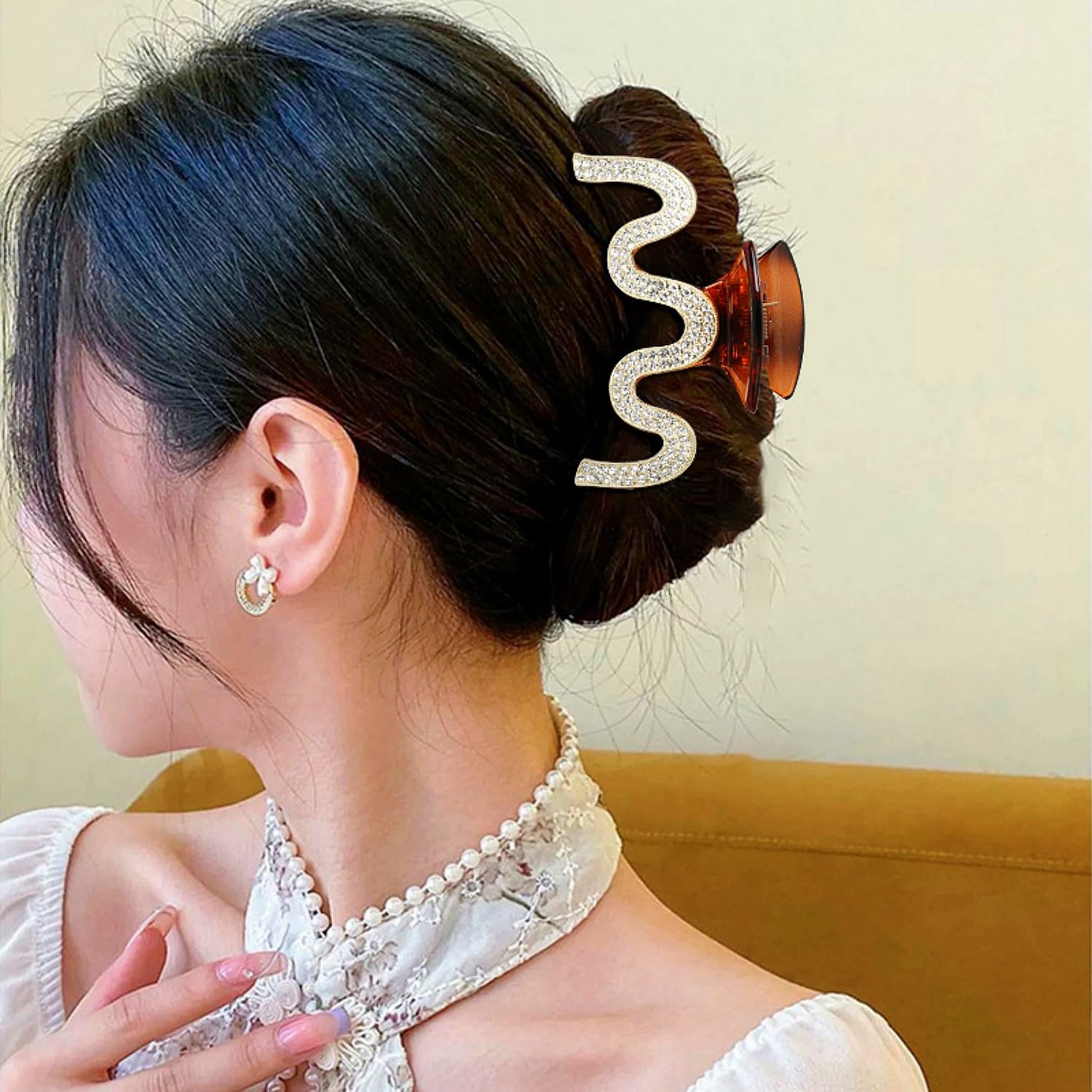 Crystal Hair Claw Clips for Women, Large Rhinestone Plastic Jaw Clip Vintage Acrylic Elegant Luxury Claw Clip with Strong Hold for Thin Thick Hair Fashion Wedding Party Accessories（2 Pack) image 5